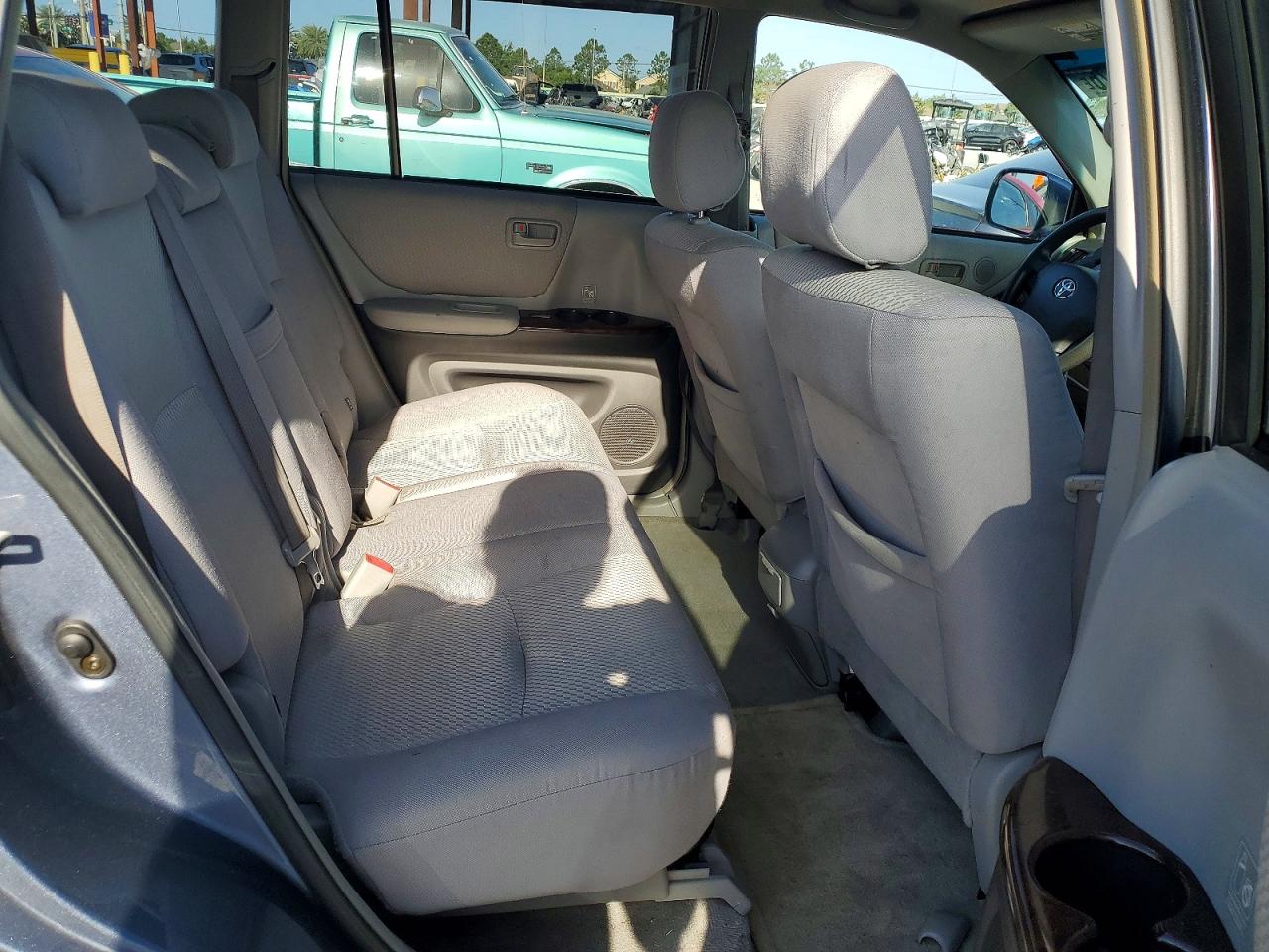 2004 Toyota Highlander Base Blue vin: JTEGD21A840089386