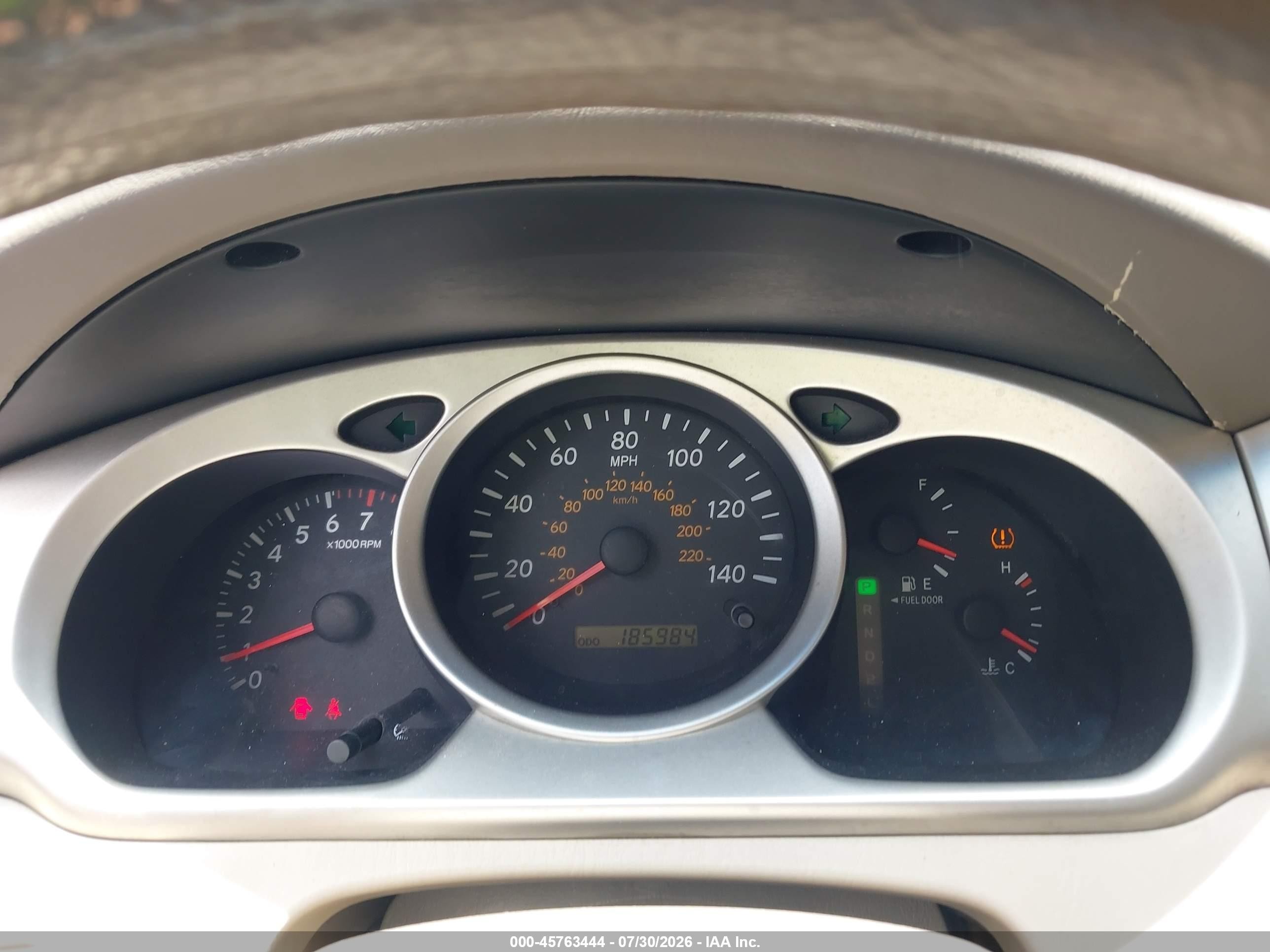 2004 Toyota Highlander   Red vin: JTEGD21A840103688
