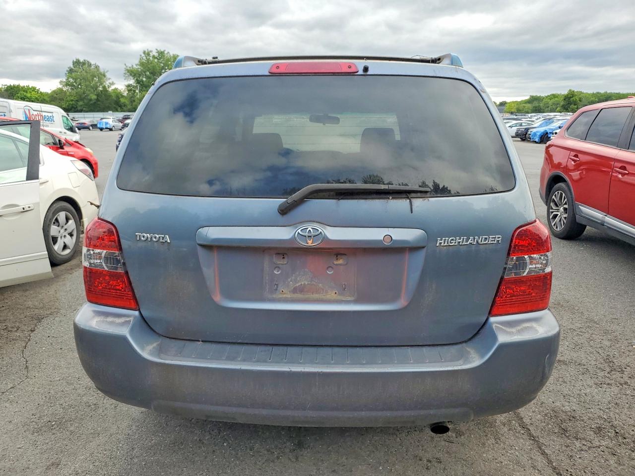 2004 Toyota Highlander Base Blue vin: JTEGD21A840105103