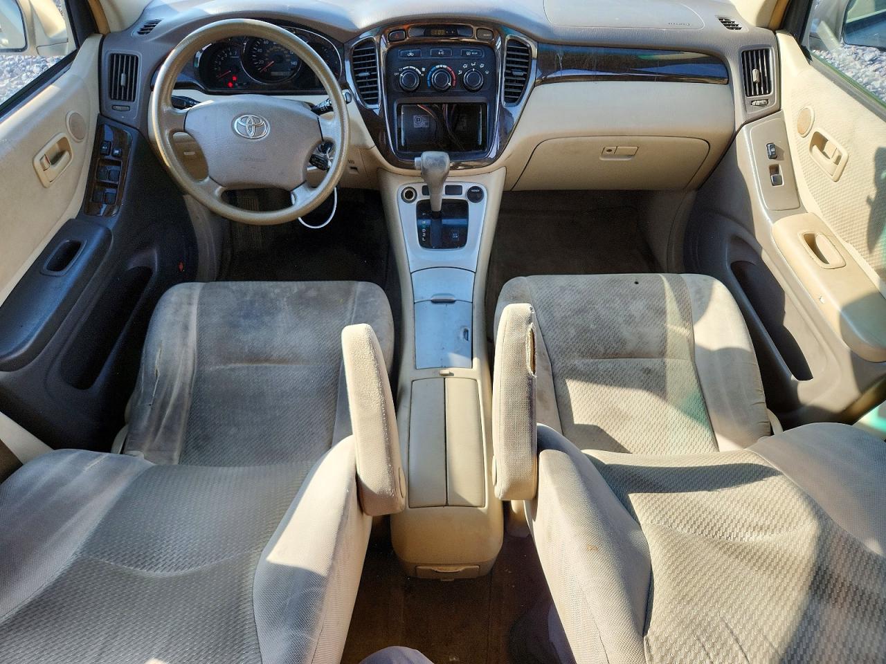 2004 Toyota Highlander Base Gold vin: JTEGD21A840105411