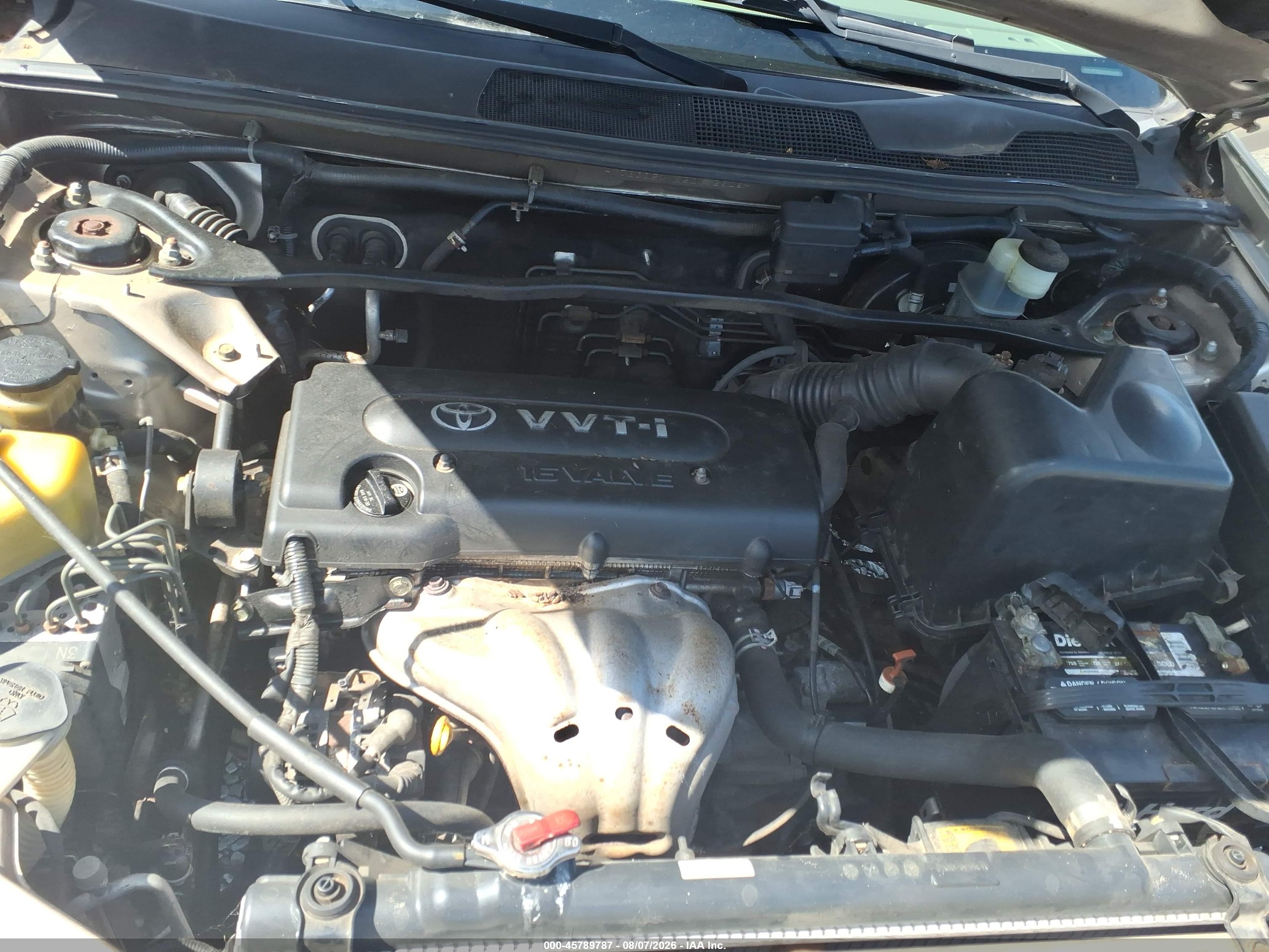 2005 Toyota Highlander   Gold vin: JTEGD21A850112506