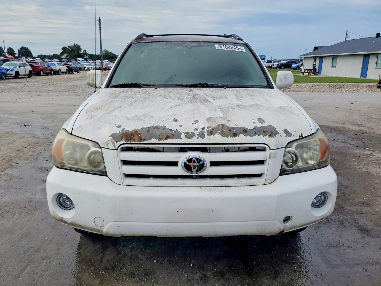 2005 Toyota Highlander Base White vin: JTEGD21A850114420