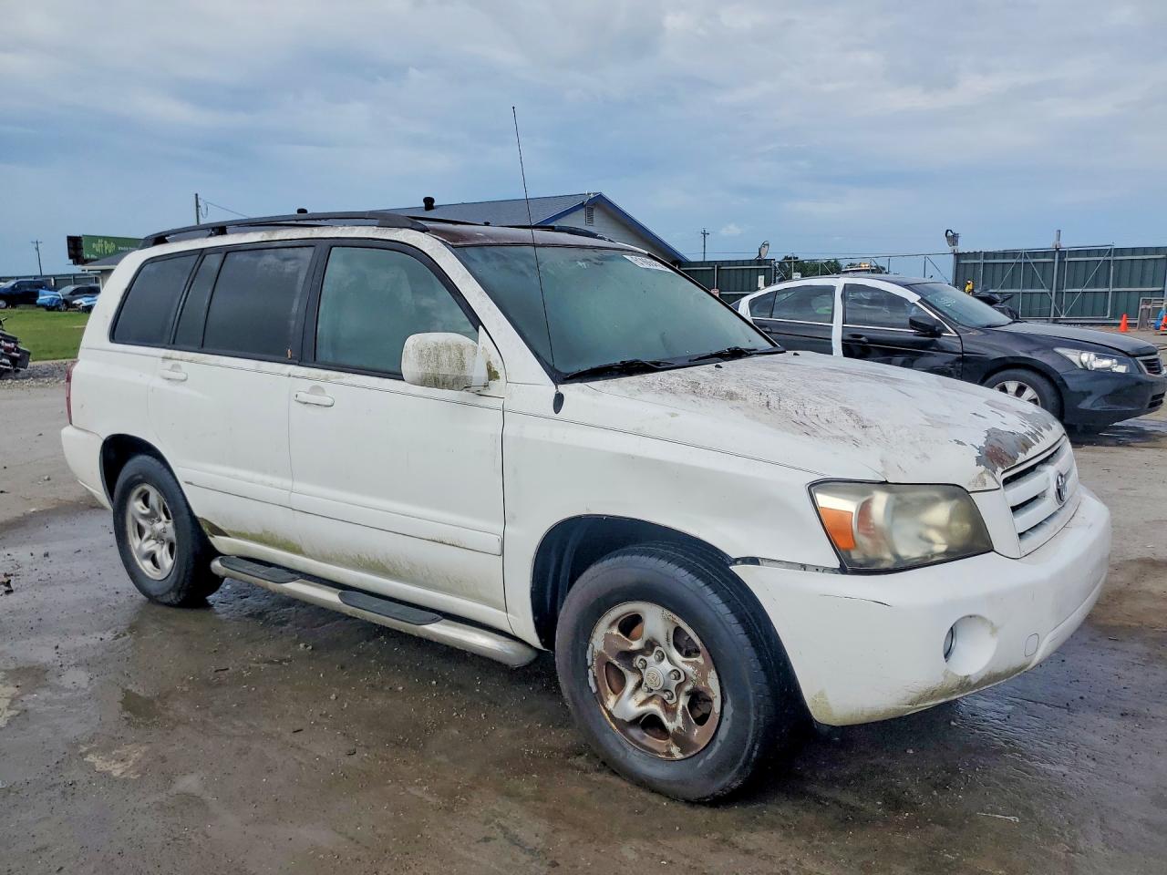 2005 Toyota Highlander Base White vin: JTEGD21A850114420