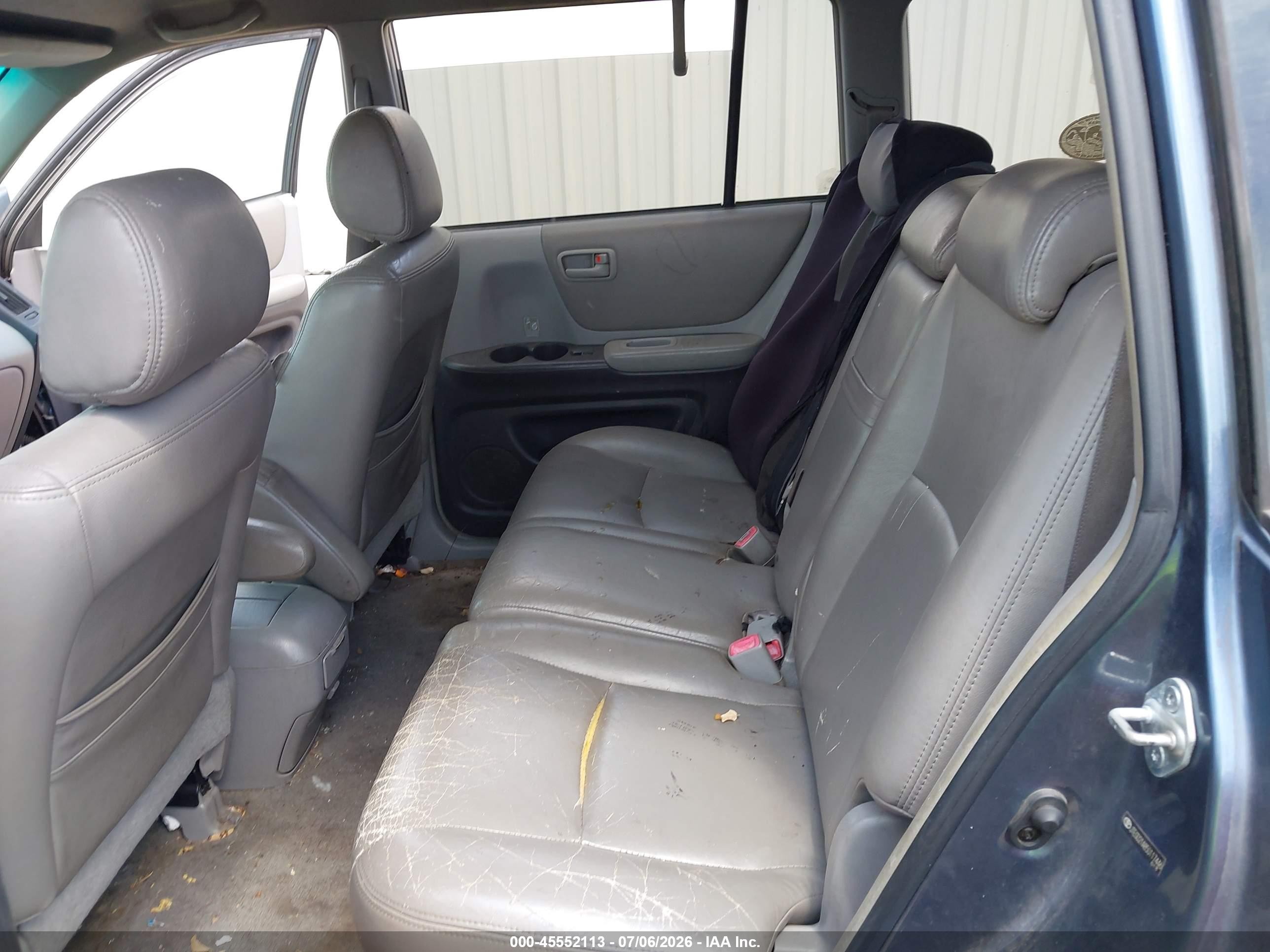 2005 Toyota Highlander   Blue vin: JTEGD21A850117446