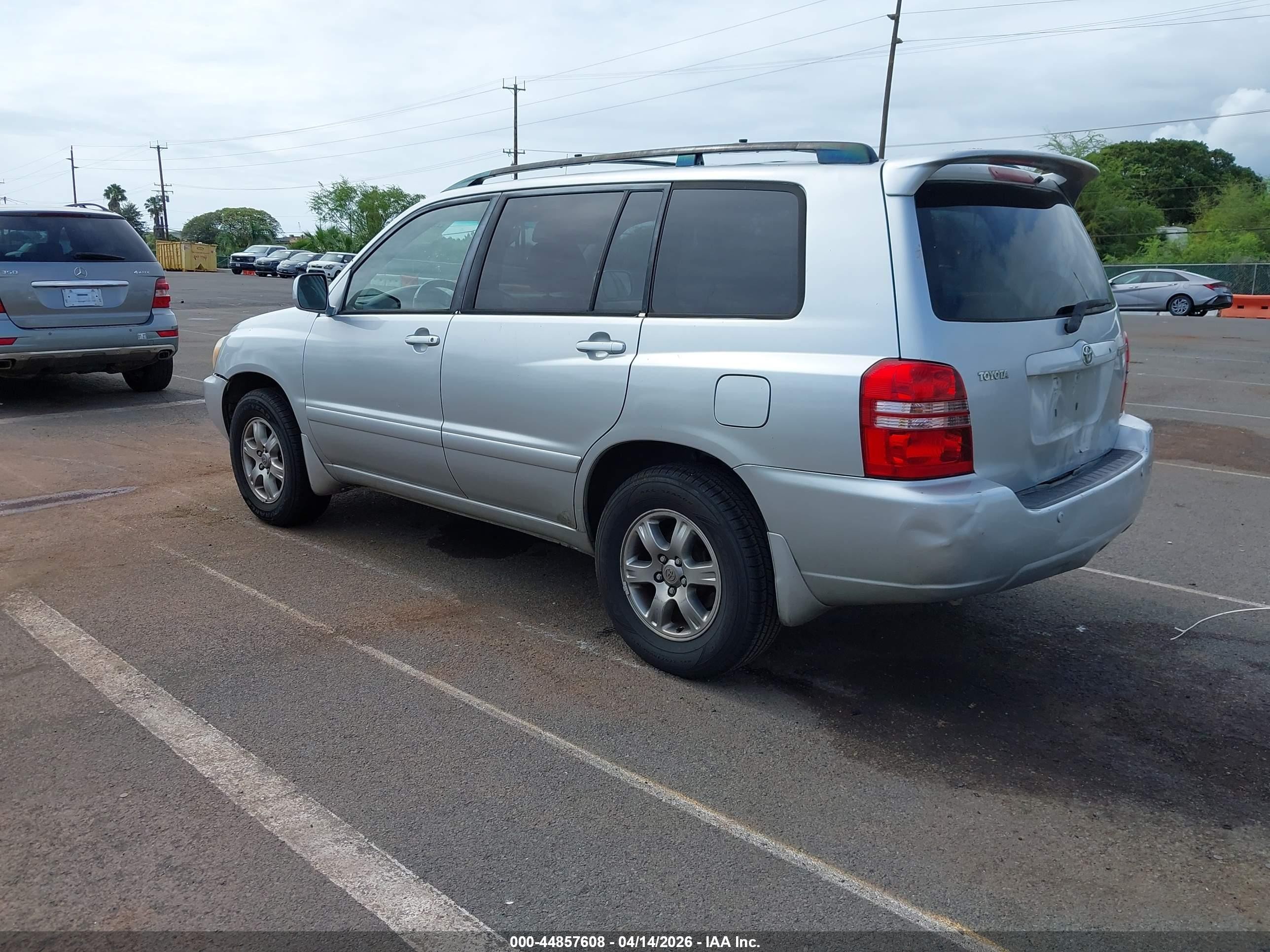 2005 Toyota Highlander Silver vin: JTEGD21A850120718