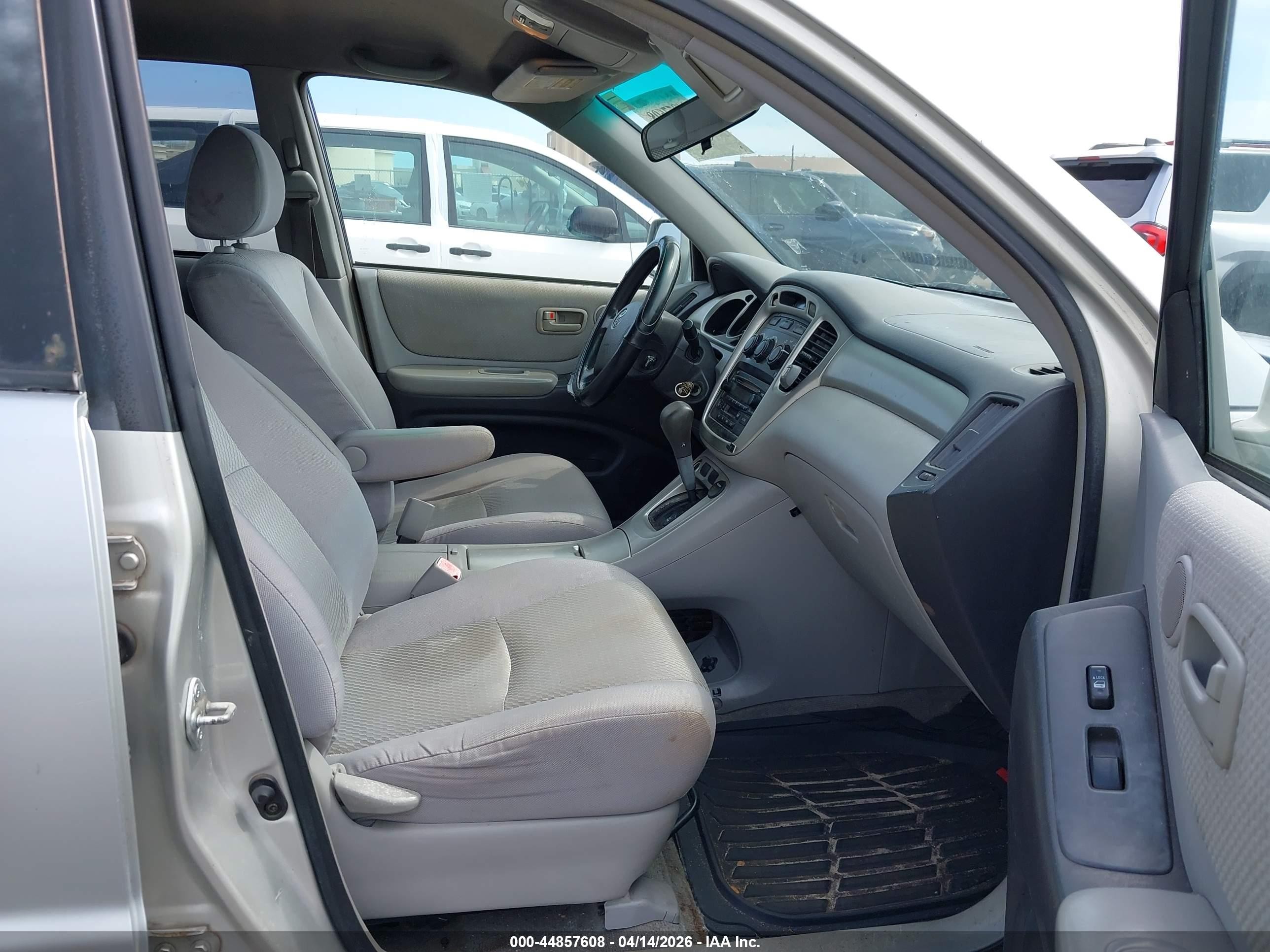 2005 Toyota Highlander Silver vin: JTEGD21A850120718