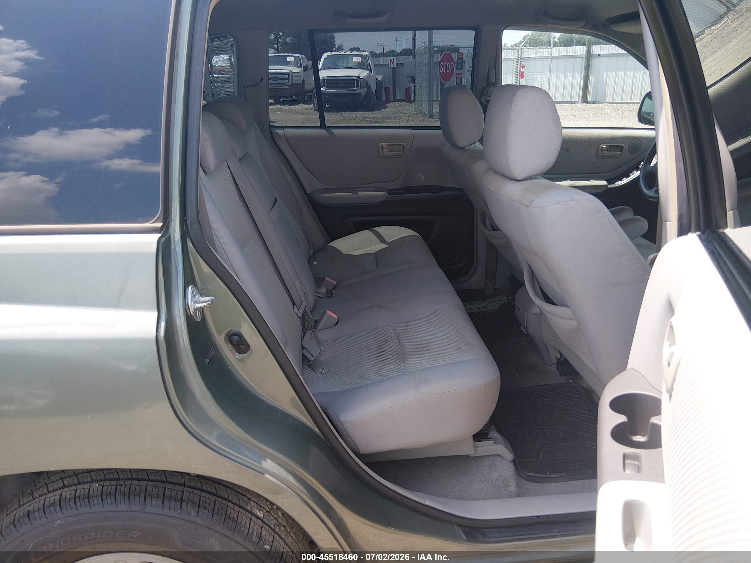 2006 Toyota Highlander   Green vin: JTEGD21A860140985