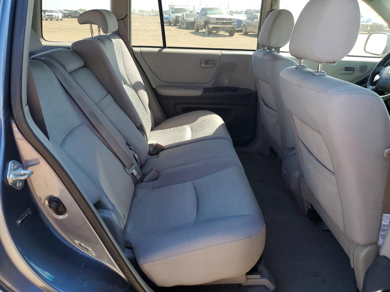 2006 Toyota Highlander Base Серый vin: JTEGD21A860145037
