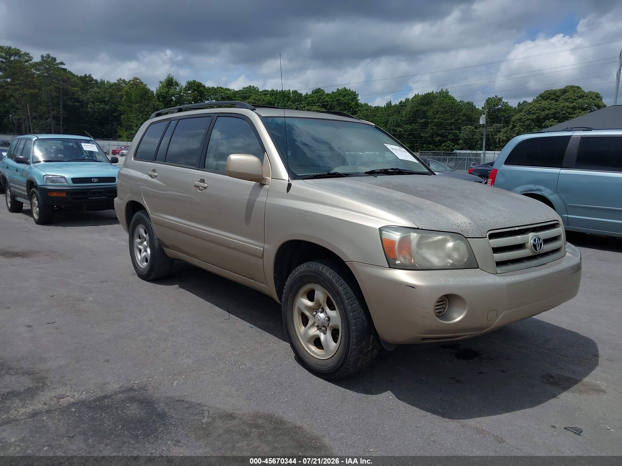 2006 Toyota Highlander   Gold vin: JTEGD21A860154840