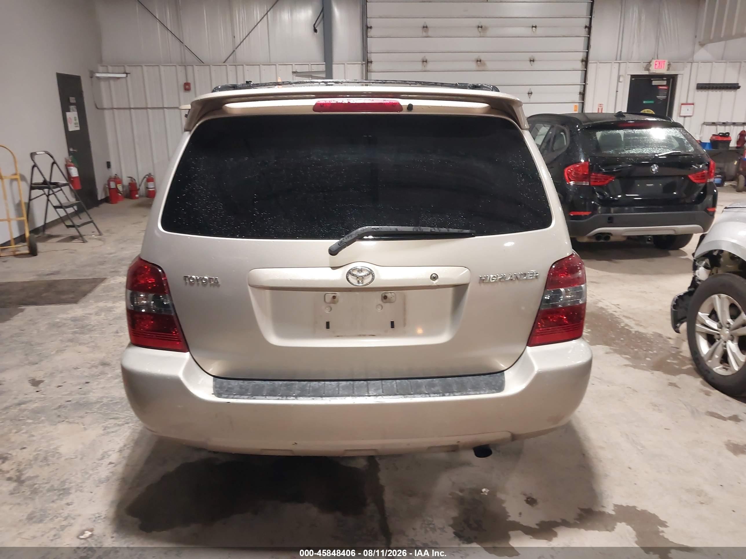2007 Toyota Highlander   Gold vin: JTEGD21A870164592