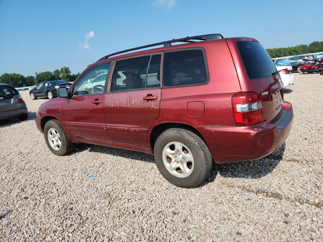 2005 Toyota Highlander Base Burgundy vin: JTEGD21A950108819