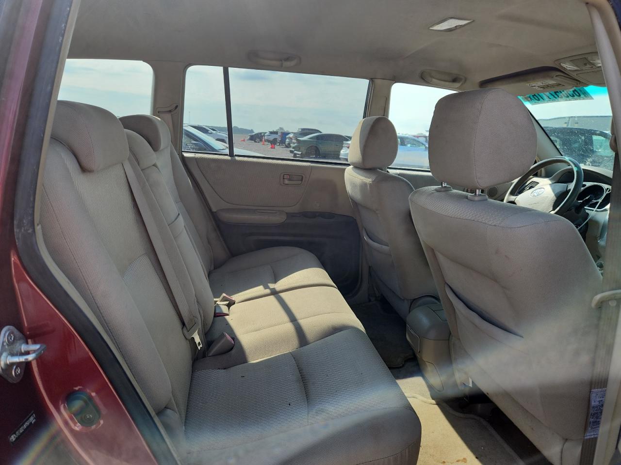 2005 Toyota Highlander Base Burgundy vin: JTEGD21A950108819