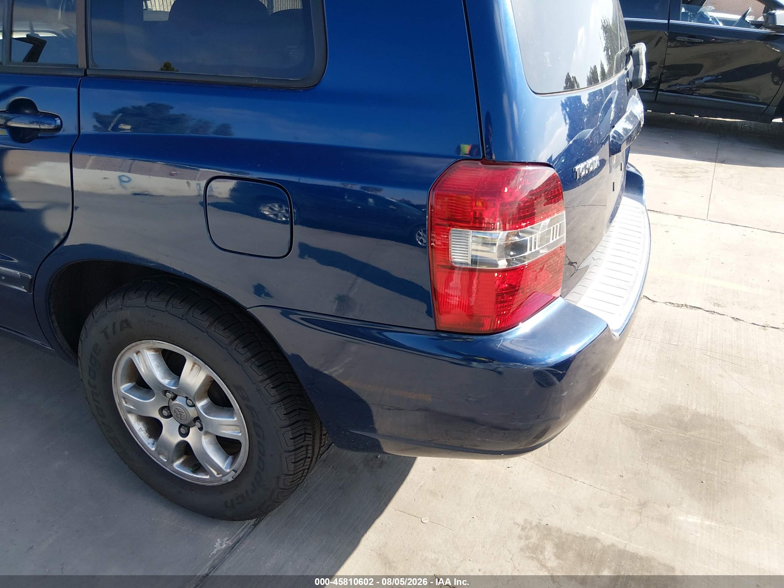 2005 Toyota Highlander   Blue vin: JTEGD21A950111610