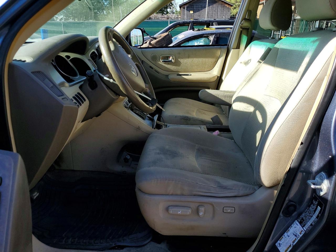 2005 Toyota Highlander Base Gray vin: JTEGD21A950111705