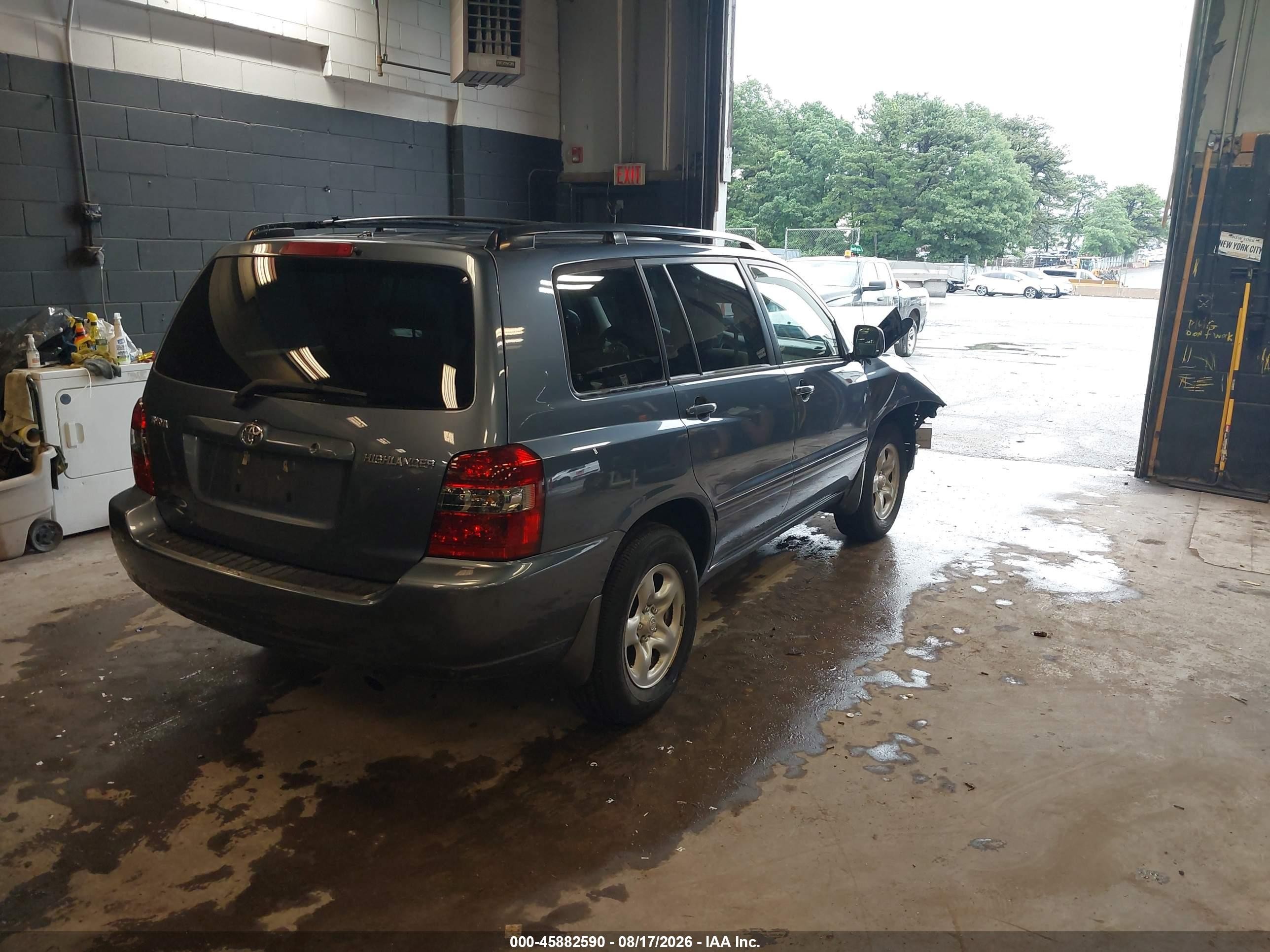 2006 Toyota Highlander   Синий vin: JTEGD21A960140915