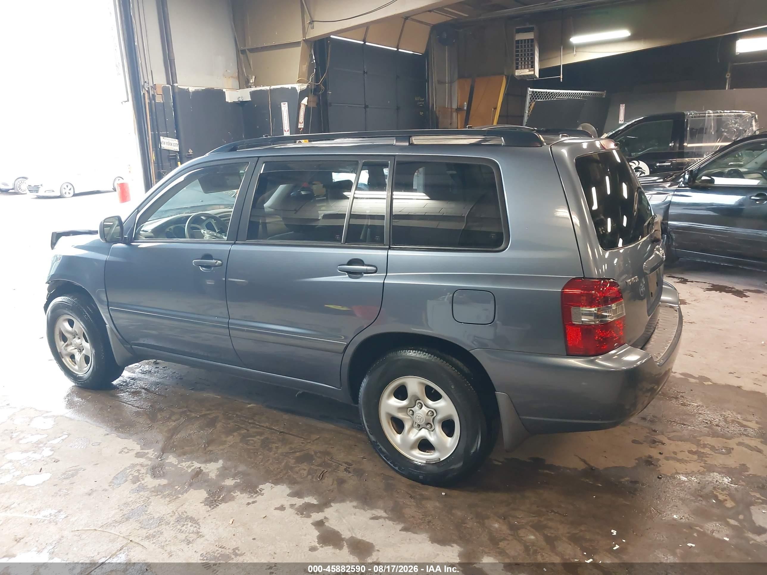 2006 Toyota Highlander   Синий vin: JTEGD21A960140915