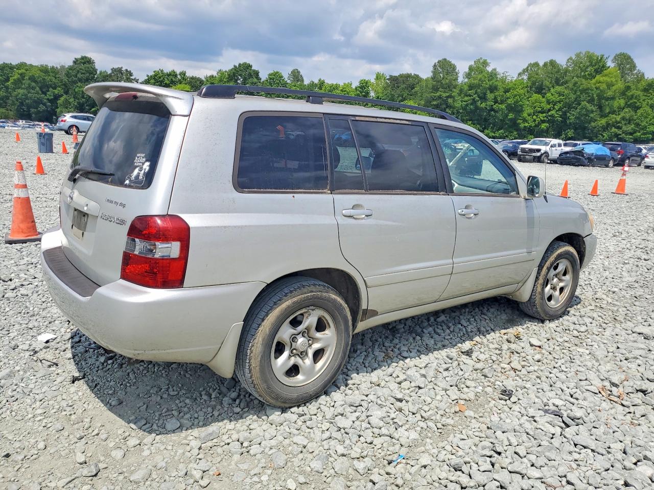 2007 Toyota Highlander Base Silver vin: JTEGD21A970167016