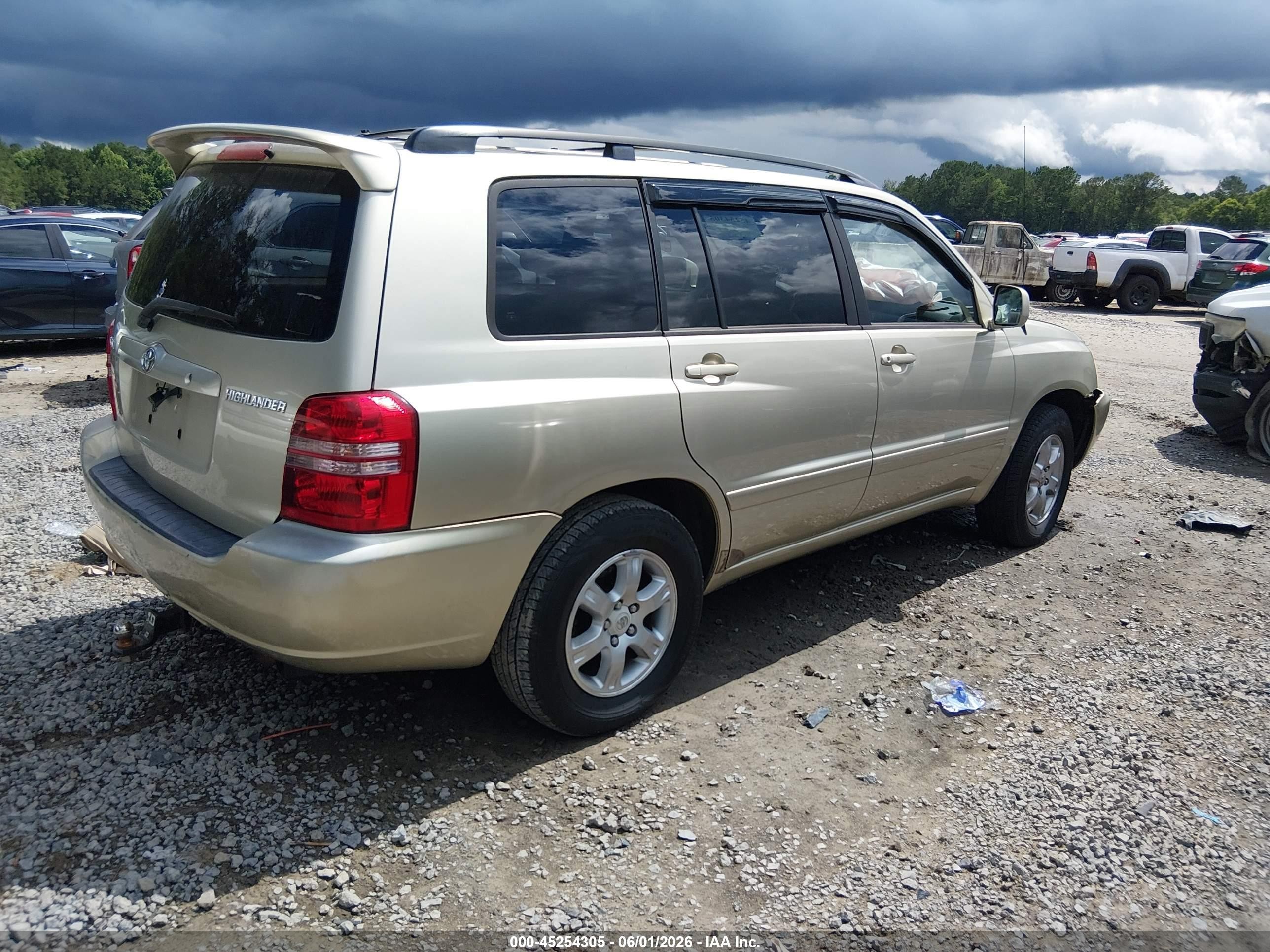 2003 Toyota Highlander Beige vin: JTEGD21AX30055092