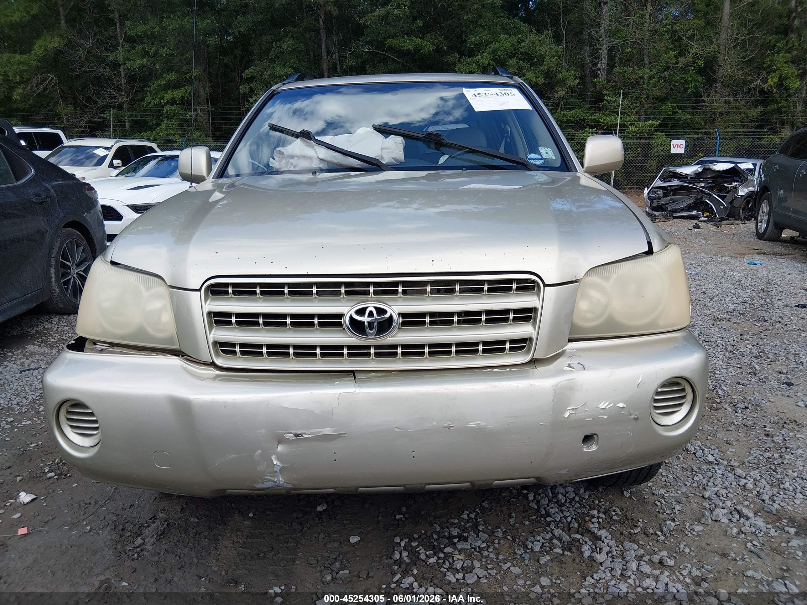2003 Toyota Highlander Beige vin: JTEGD21AX30055092
