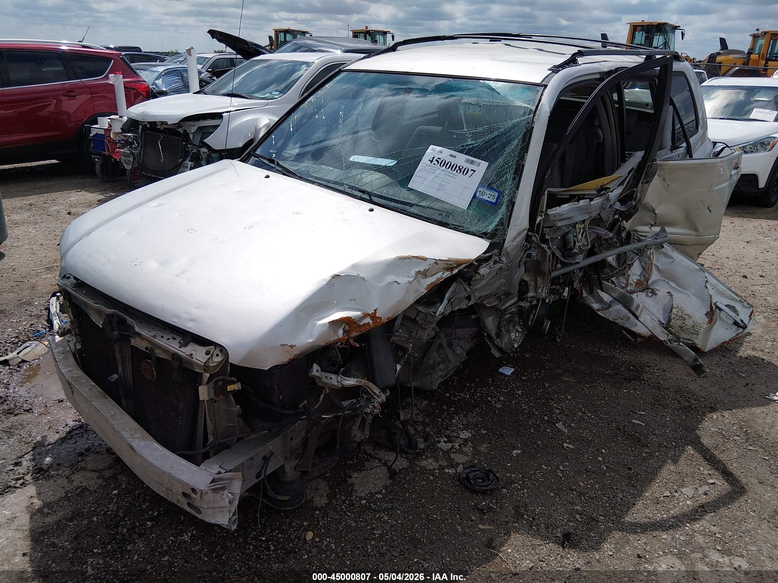 2004 Toyota Highlander   Silver vin: JTEGD21AX40087882
