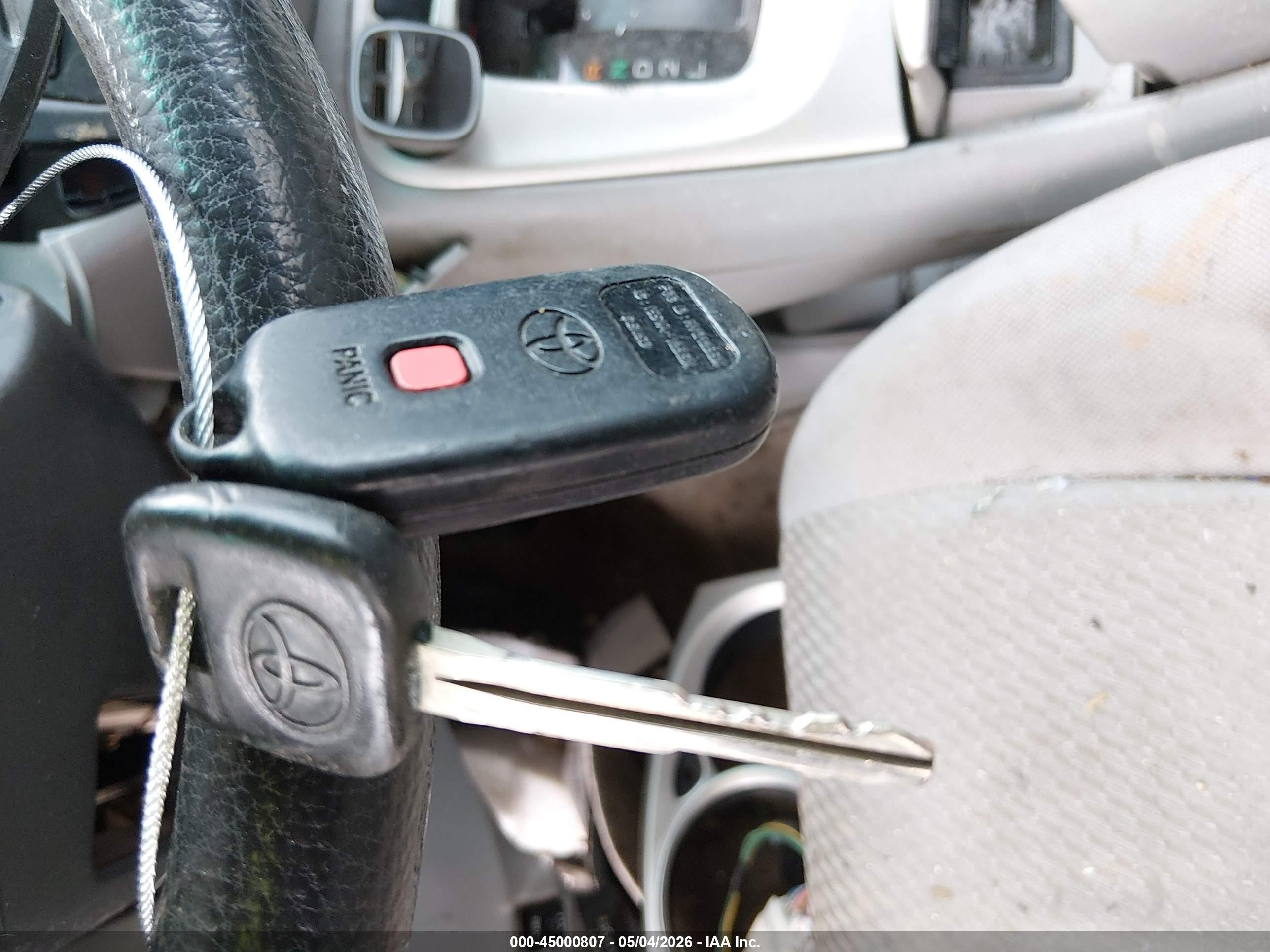2004 Toyota Highlander   Silver vin: JTEGD21AX40087882