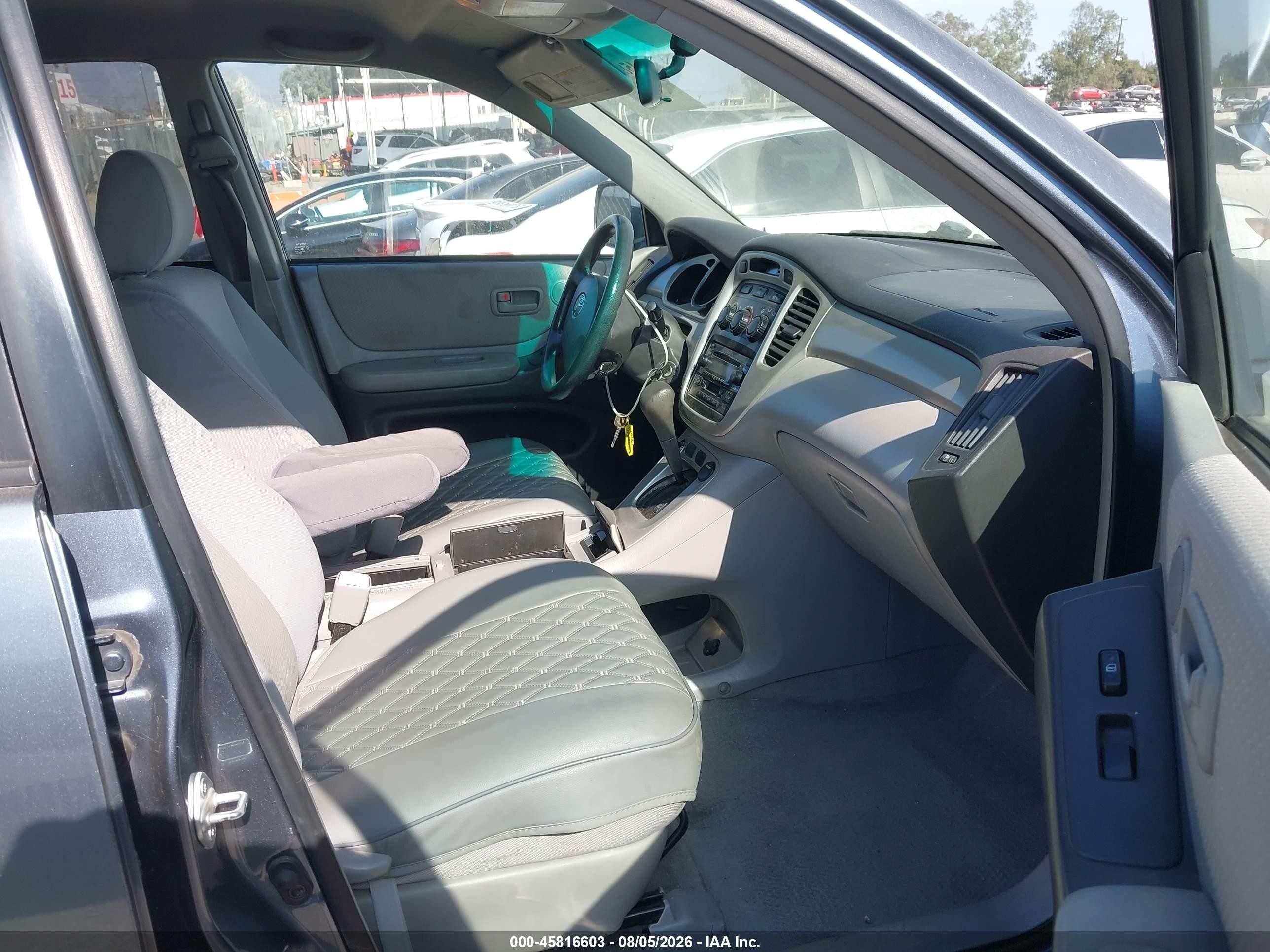 2004 Toyota Highlander   Light Blue vin: JTEGD21AX40101926