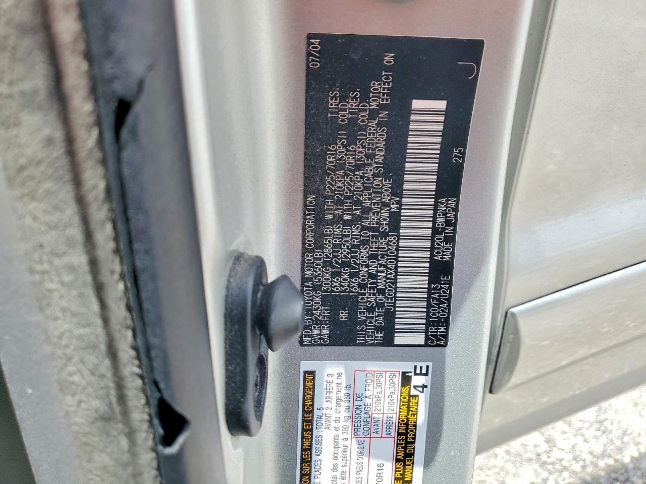 2004 Toyota Highlander Base Silver vin: JTEGD21AX40104681