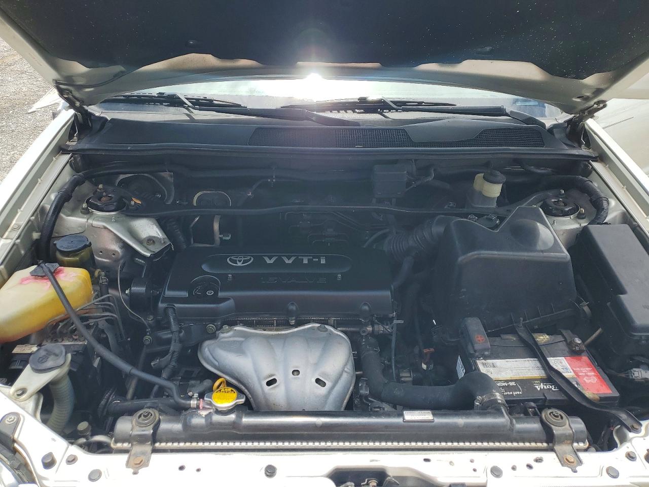 2004 Toyota Highlander Base Silver vin: JTEGD21AX40104681