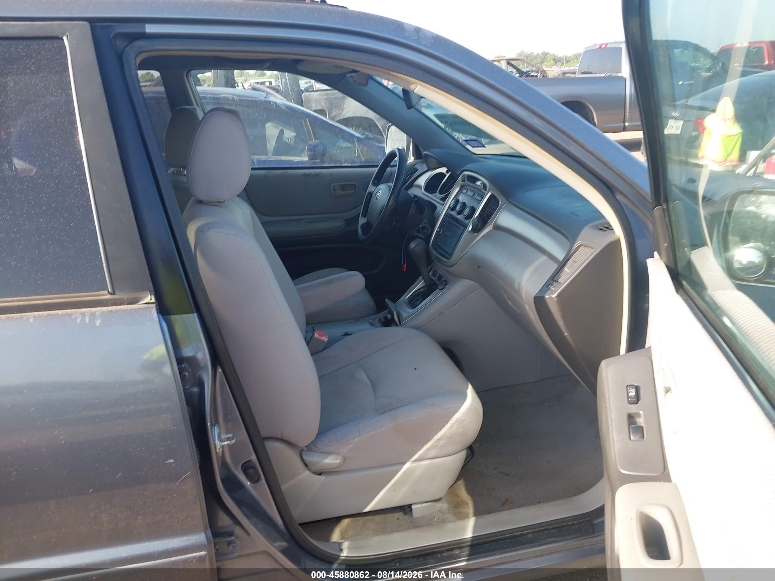 2005 Toyota Highlander   Blue vin: JTEGD21AX50117321