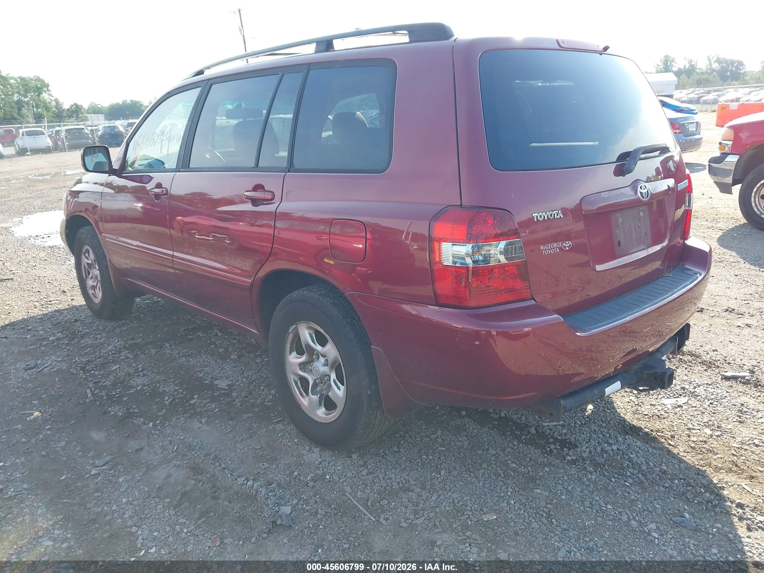 2005 Toyota Highlander   Maroon vin: JTEGD21AX50121305