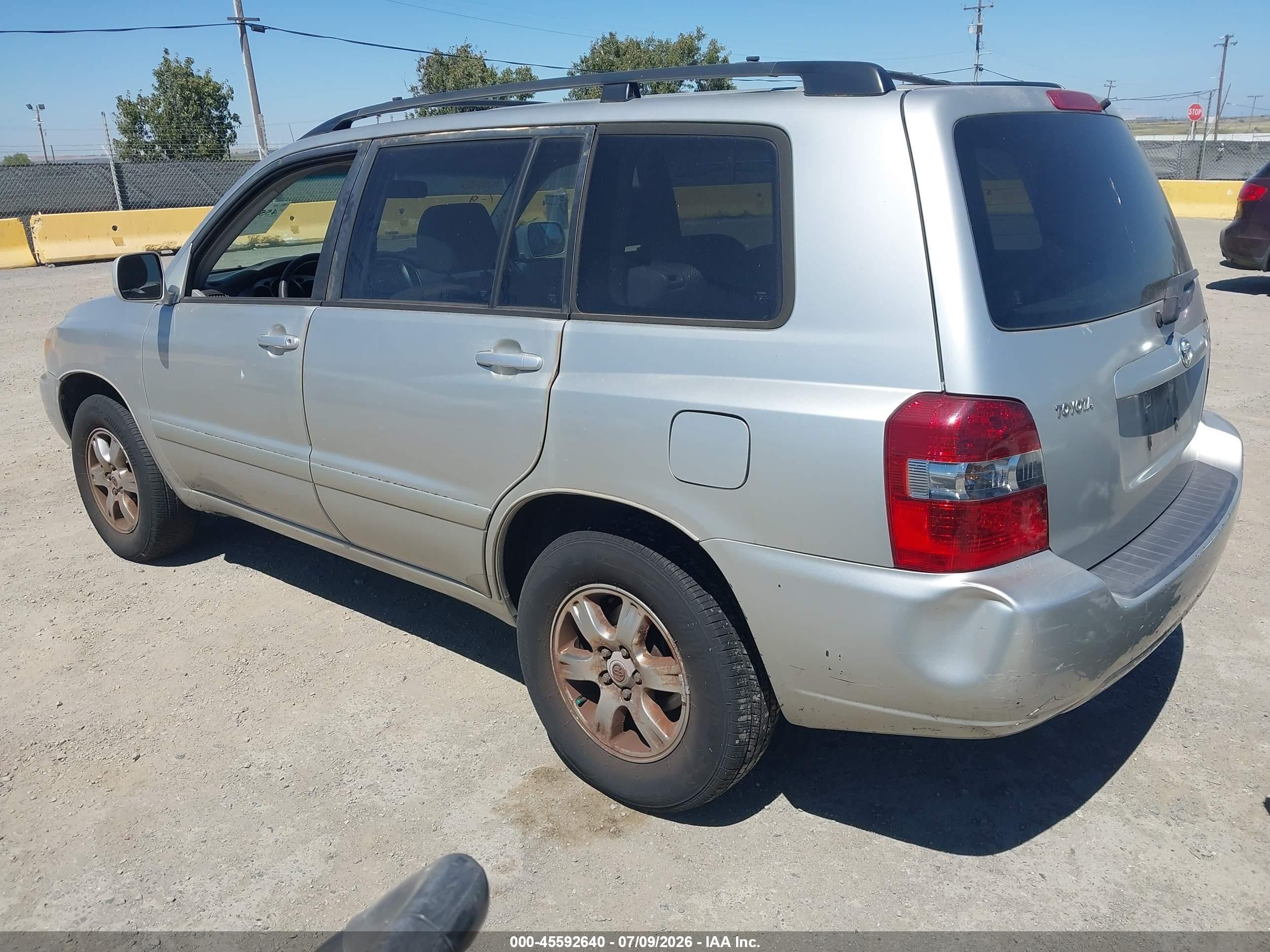 2005 Toyota Highlander   Gray vin: JTEGD21AX50121322