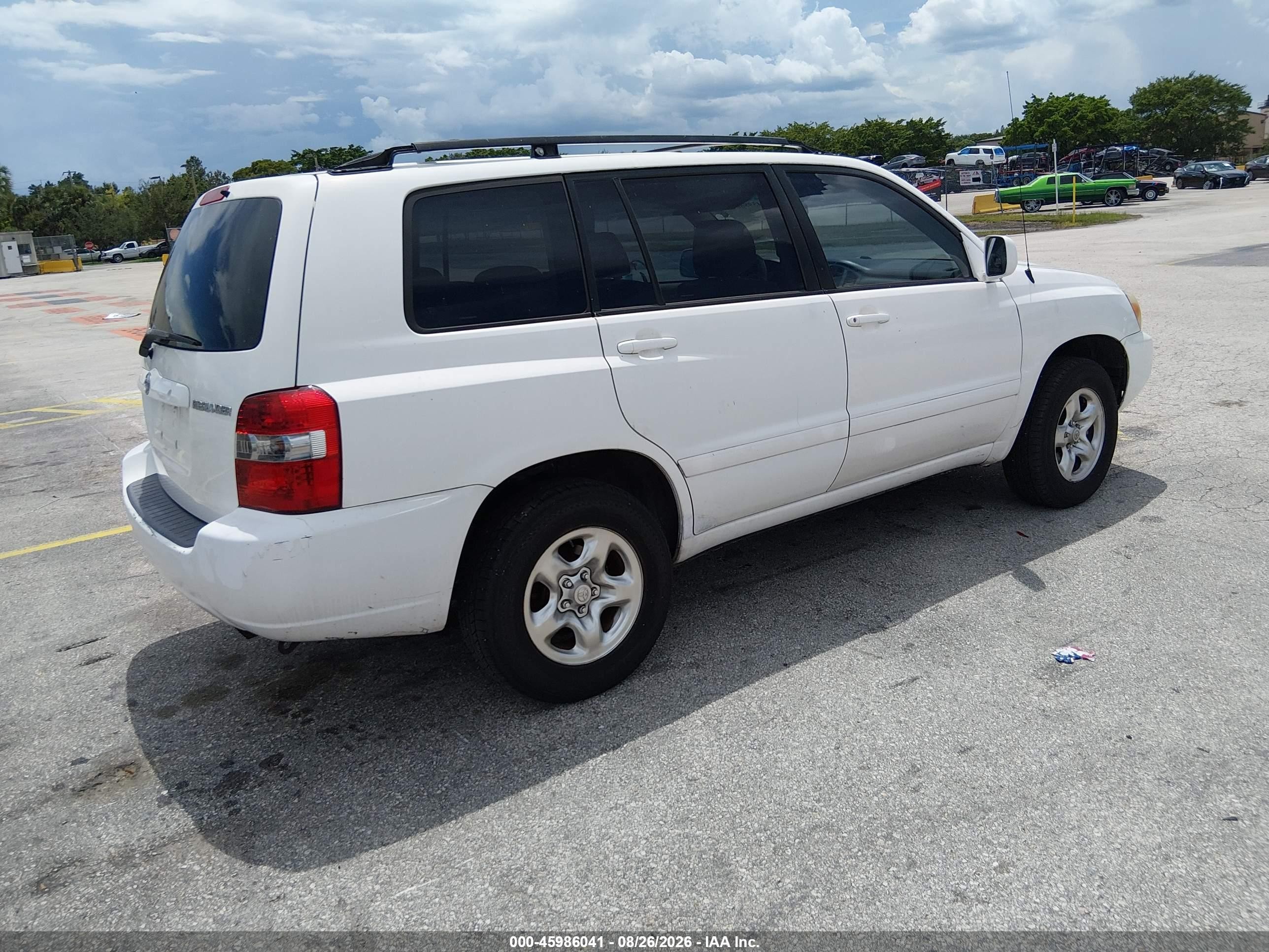 2005 Toyota Highlander   White vin: JTEGD21AX50124995