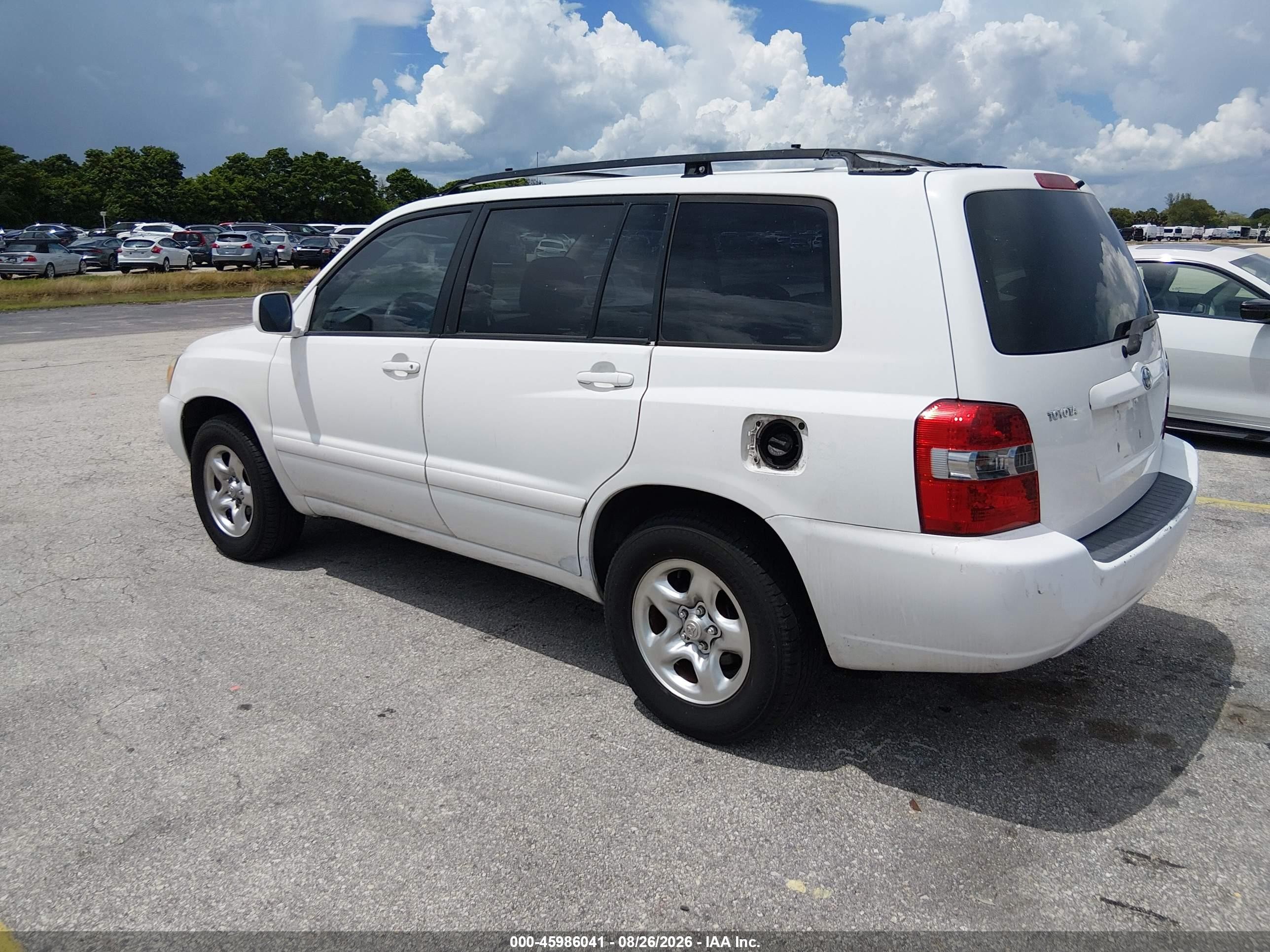 2005 Toyota Highlander   White vin: JTEGD21AX50124995