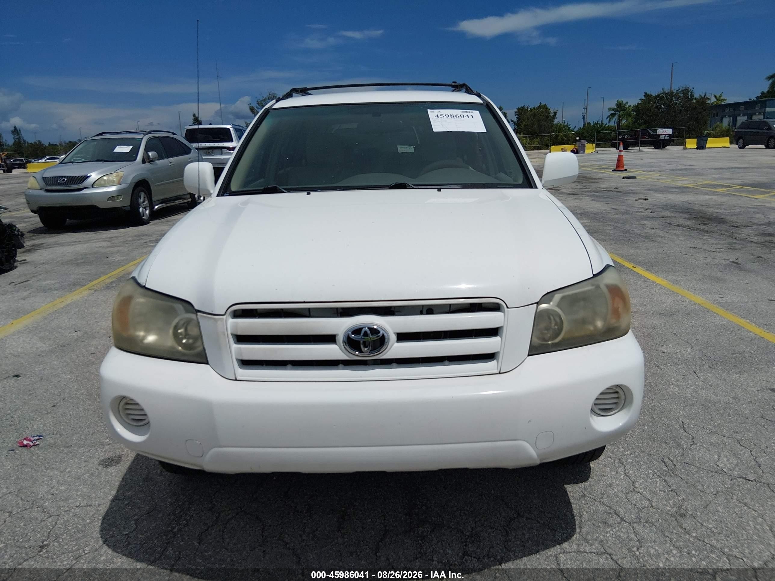 2005 Toyota Highlander   White vin: JTEGD21AX50124995