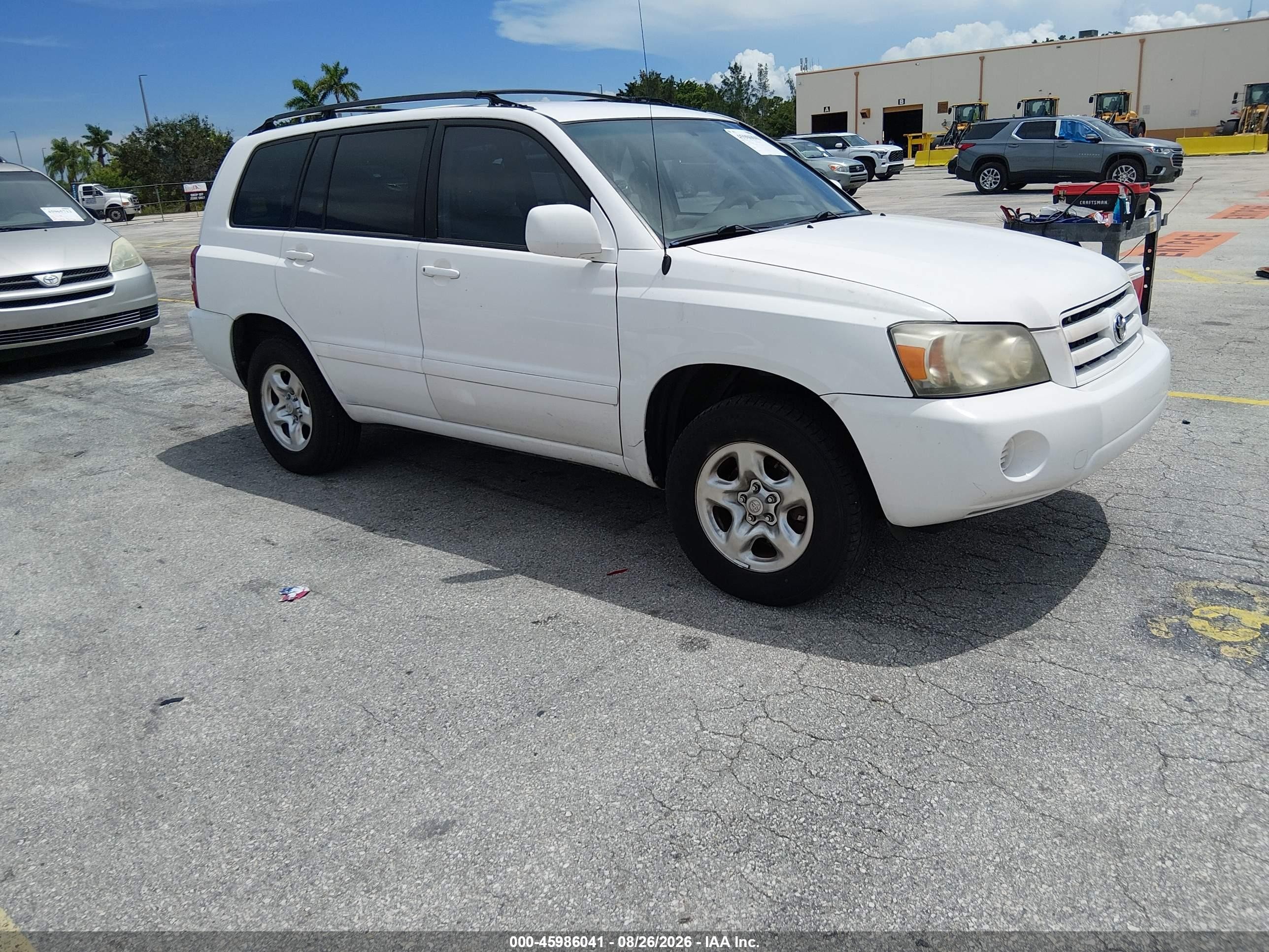 2005 Toyota Highlander   White vin: JTEGD21AX50124995