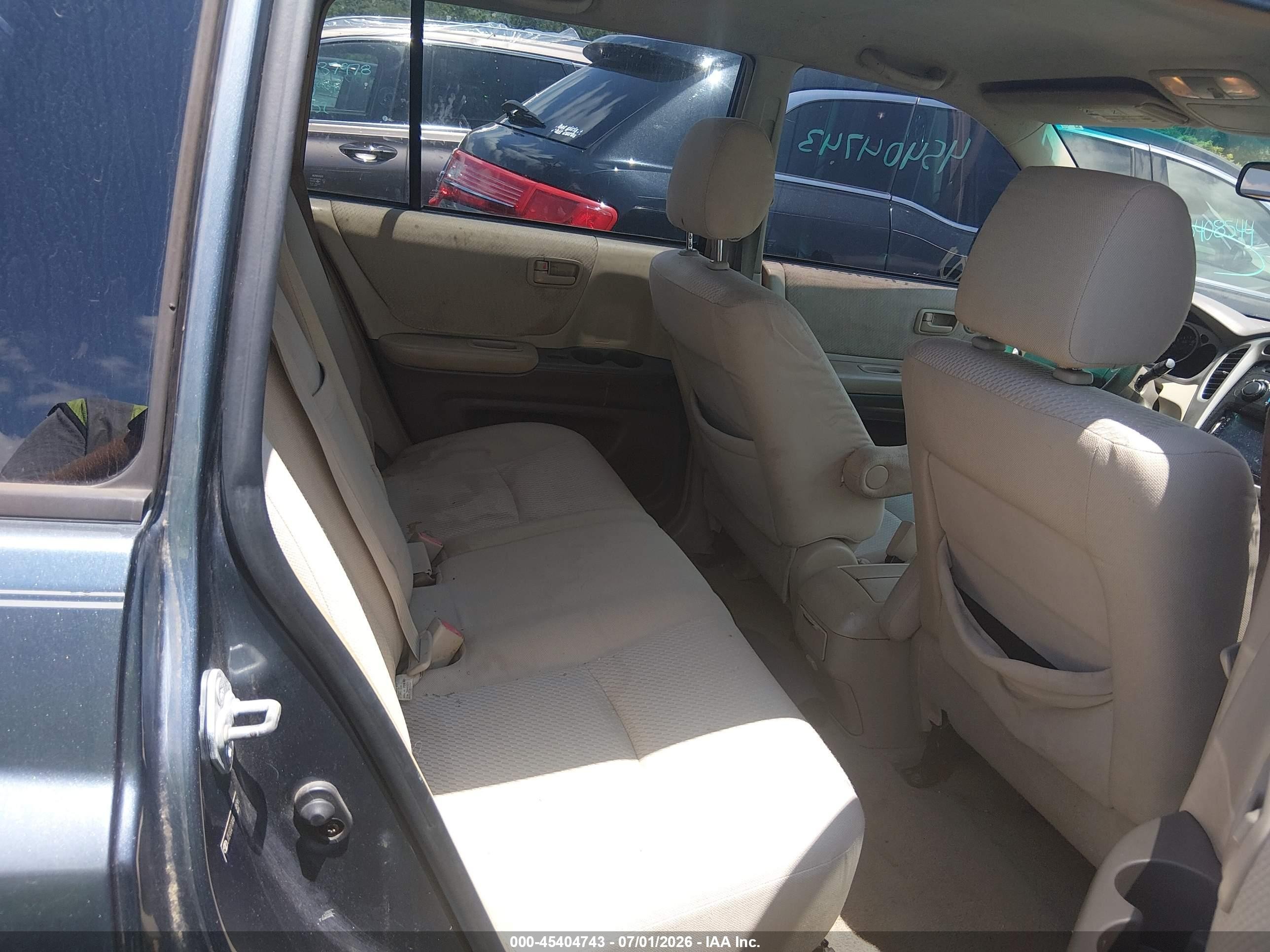2006 Toyota Highlander   Blue vin: JTEGD21AX60149686