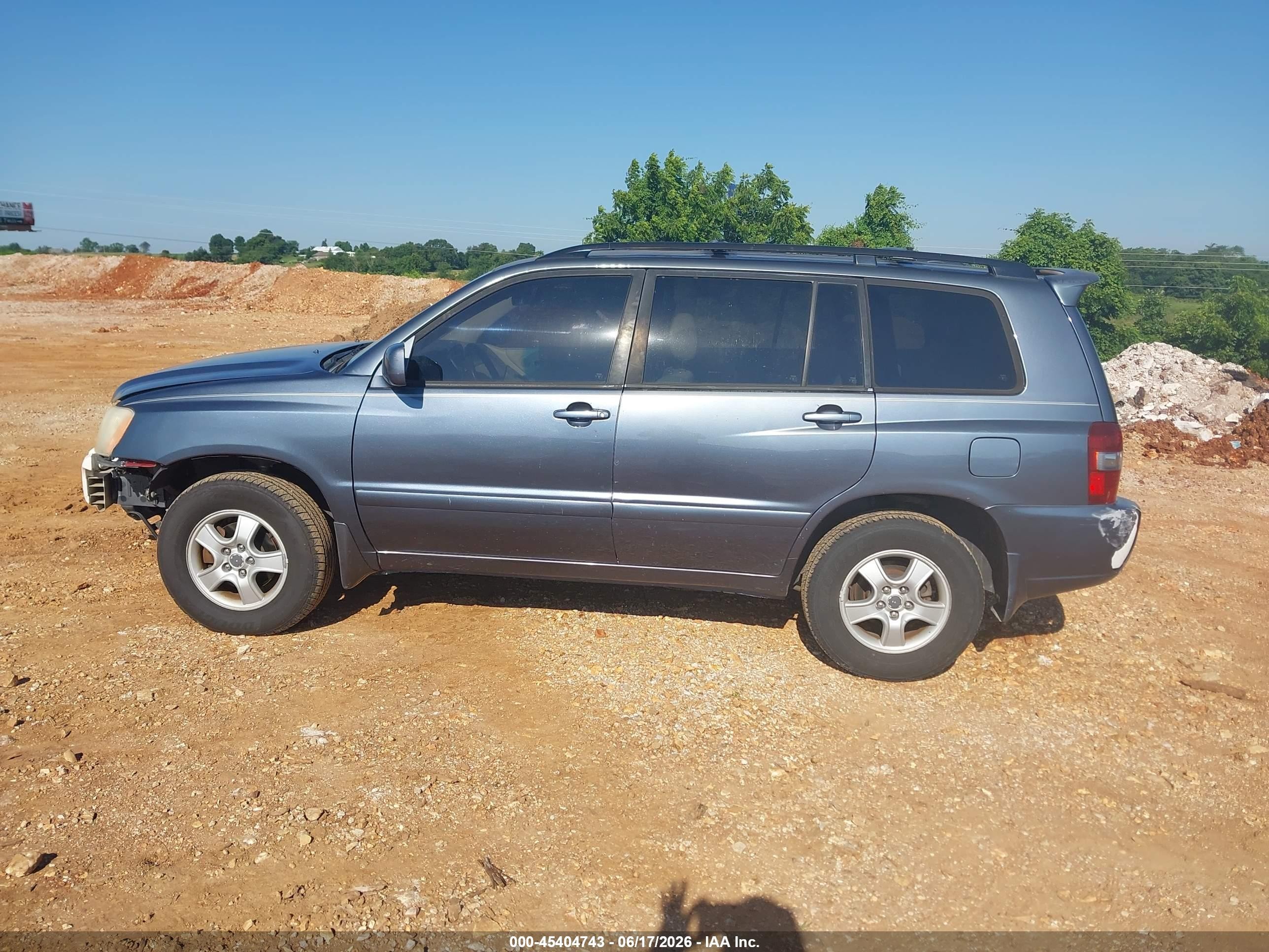 2006 Toyota Highlander   Blue vin: JTEGD21AX60149686