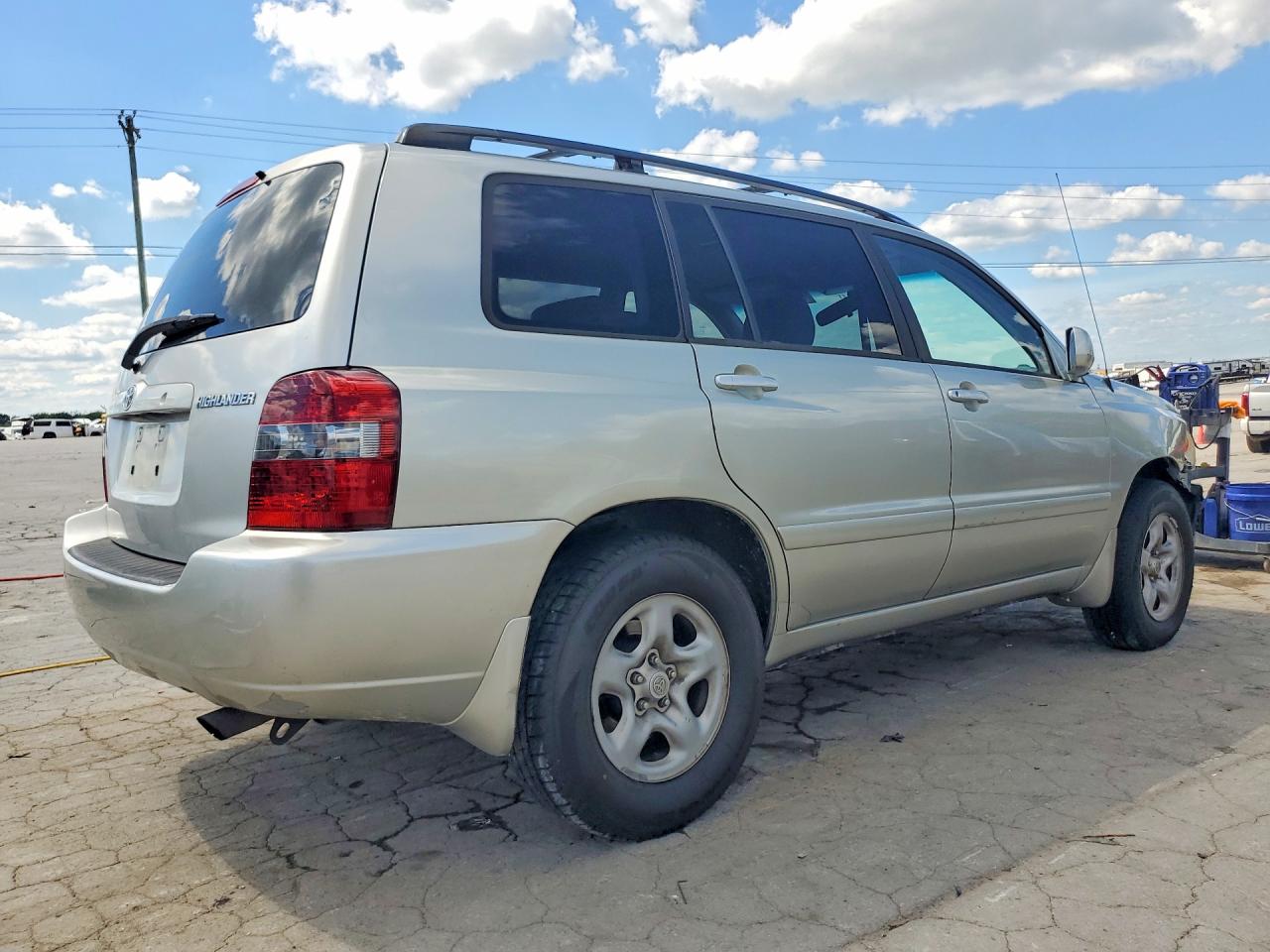2006 Toyota Highlander Base Silver vin: JTEGD21AX60153429