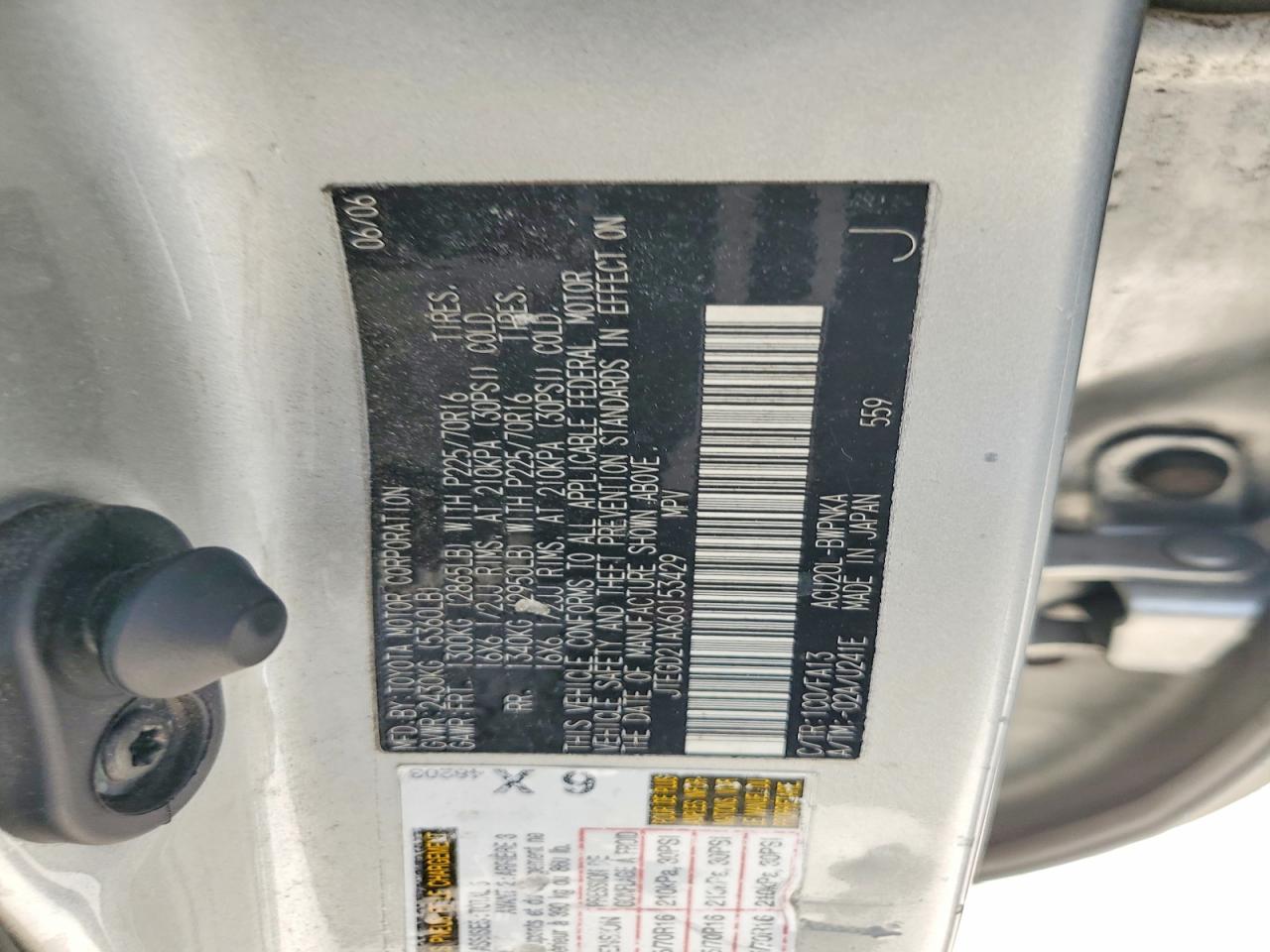 2006 Toyota Highlander Base Silver vin: JTEGD21AX60153429