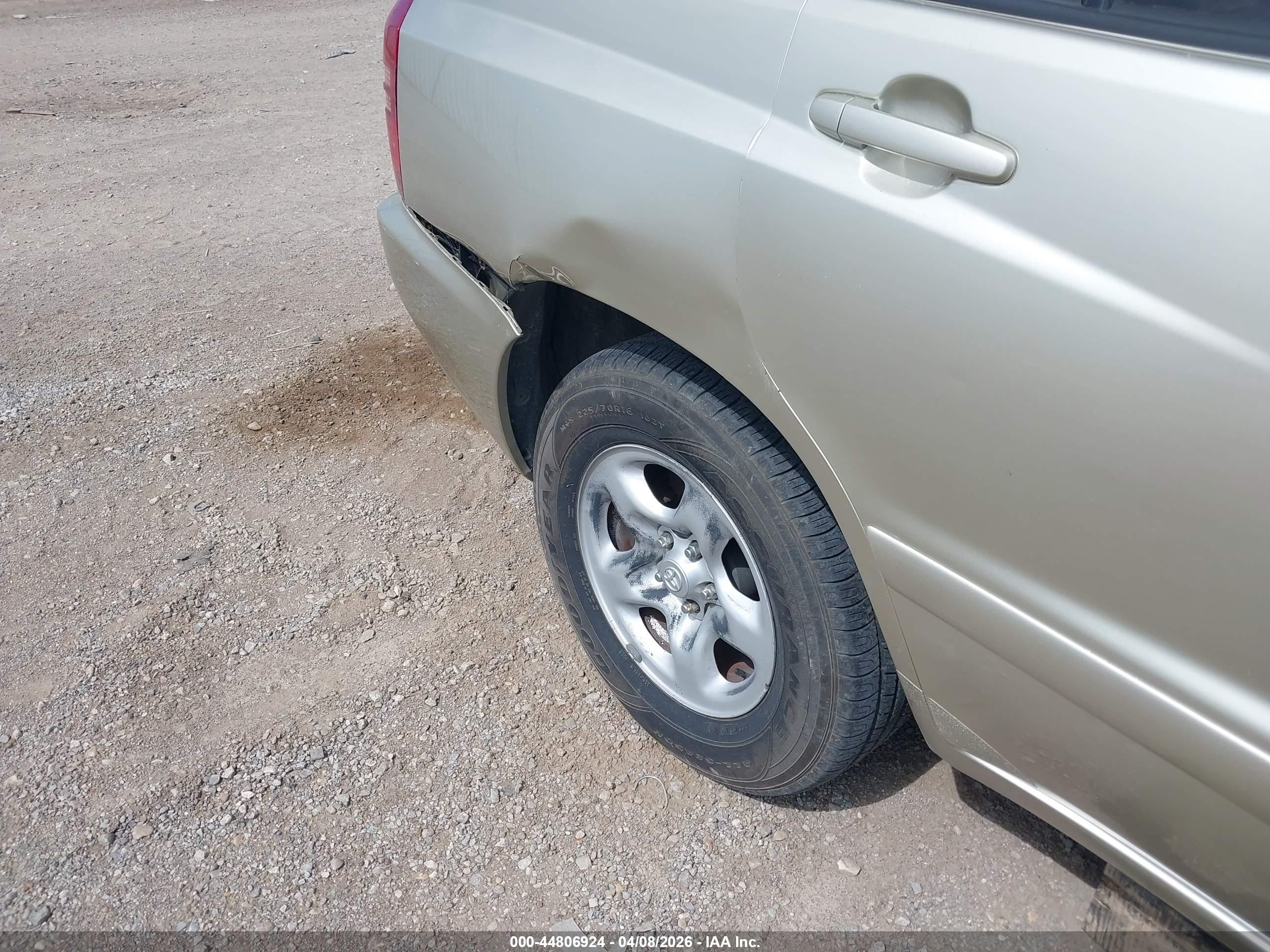 2002 Toyota Highlander V6 Gold vin: JTEGF21A120051909