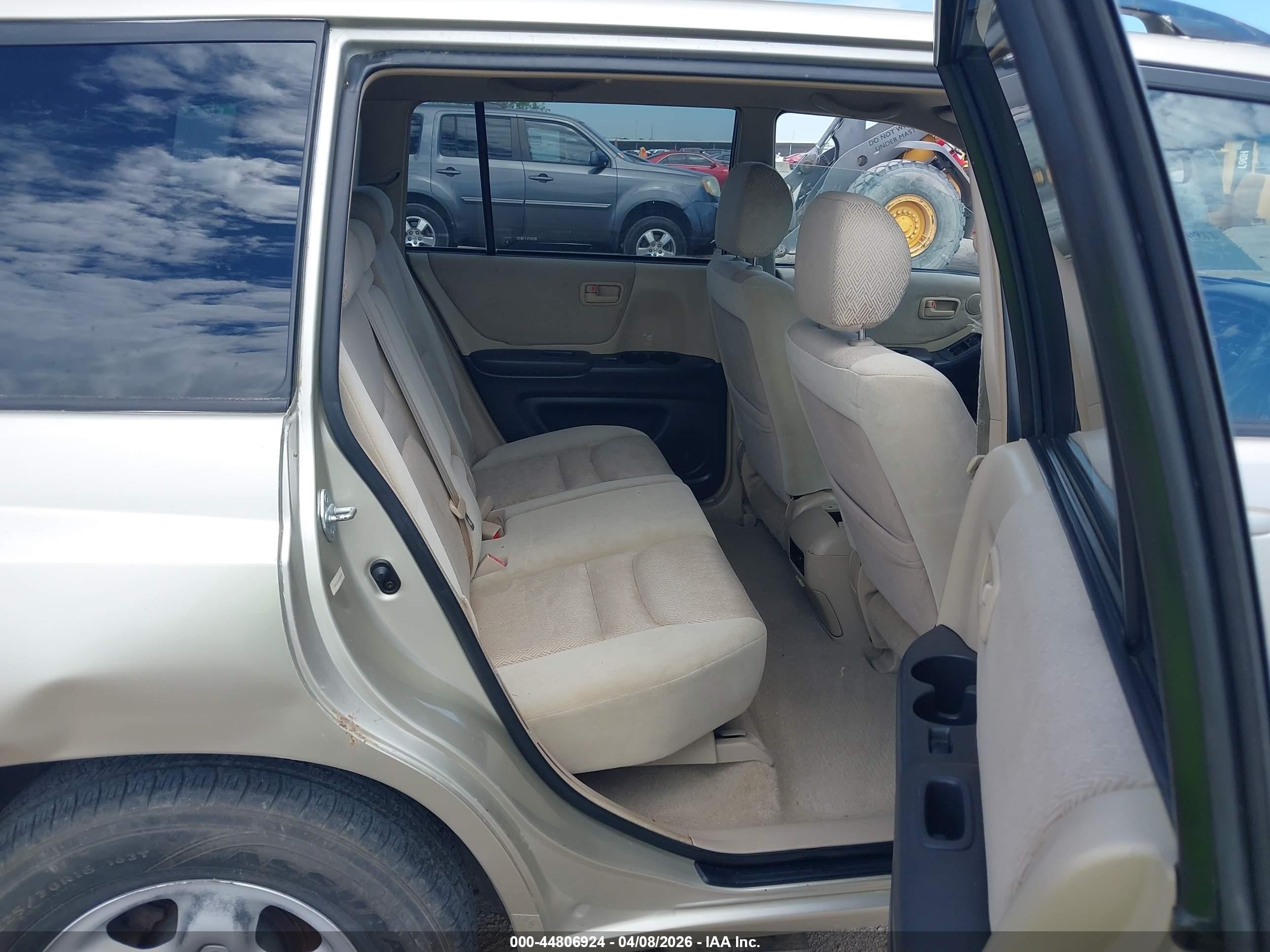 2002 Toyota Highlander V6 Gold vin: JTEGF21A120051909