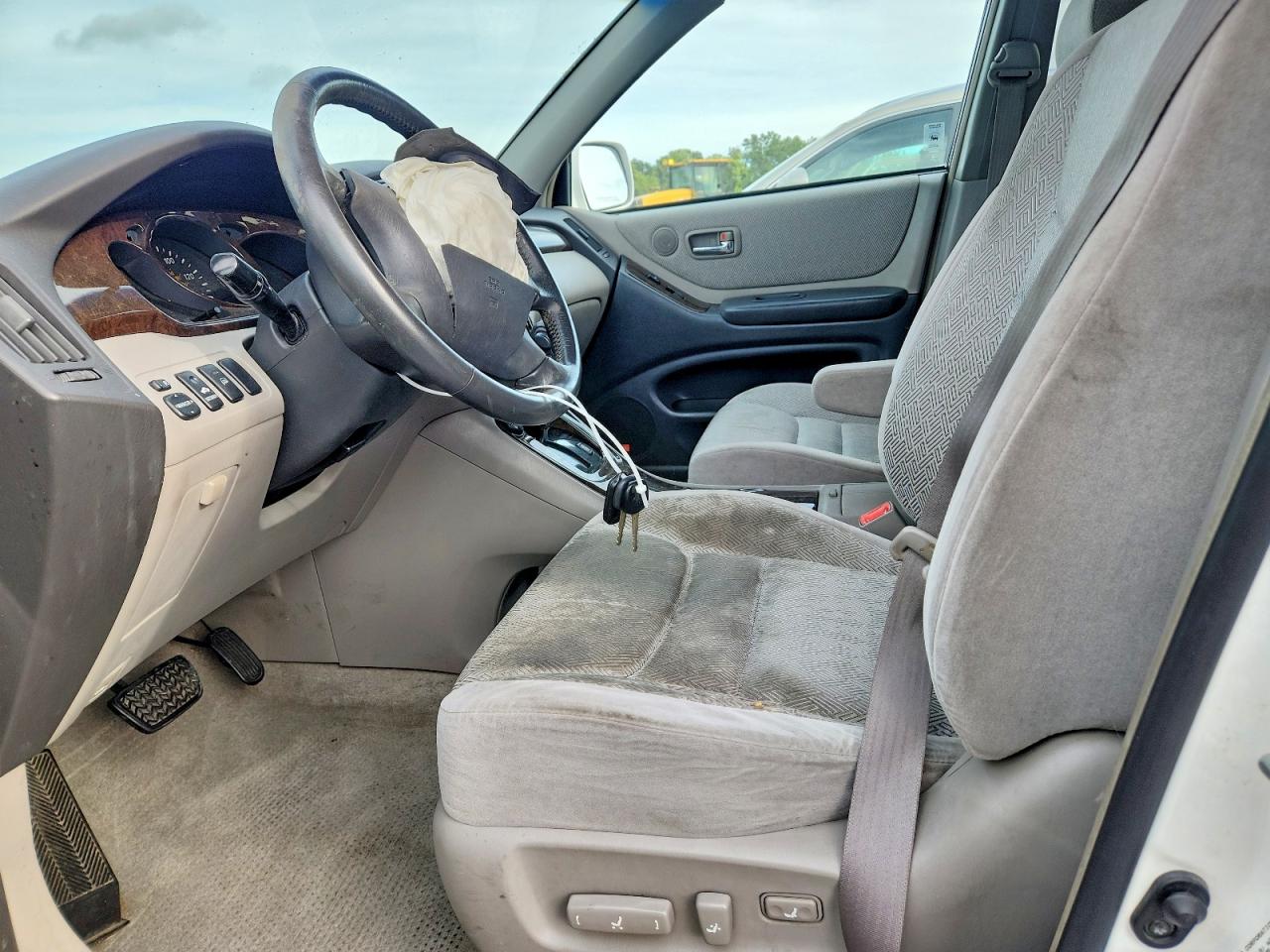 2002 Toyota Highlander Limited White vin: JTEGF21A320033850