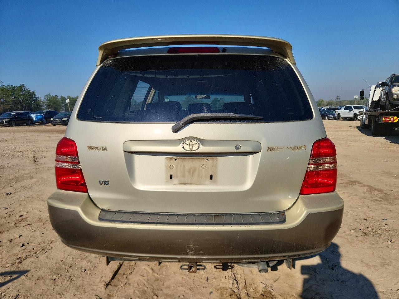 2001 Toyota Highlander Base Gold vin: JTEGF21A410026419