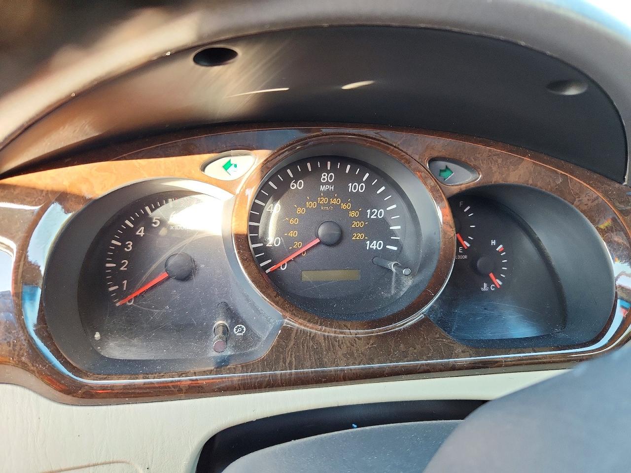 2001 Toyota Highlander Base Gold vin: JTEGF21A410026419