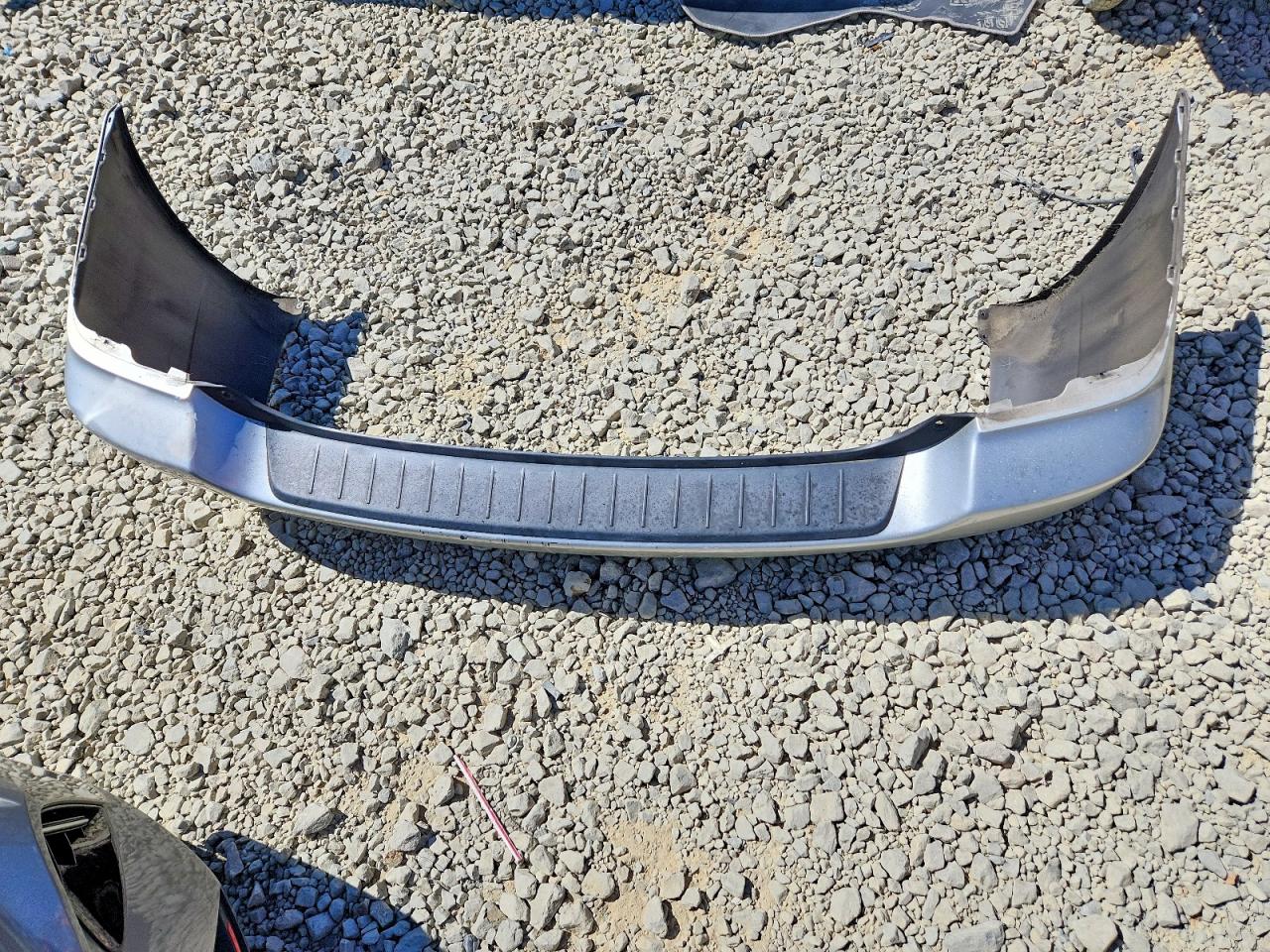 2001 Toyota Highlander Base Silver vin: JTEGF21A810015830