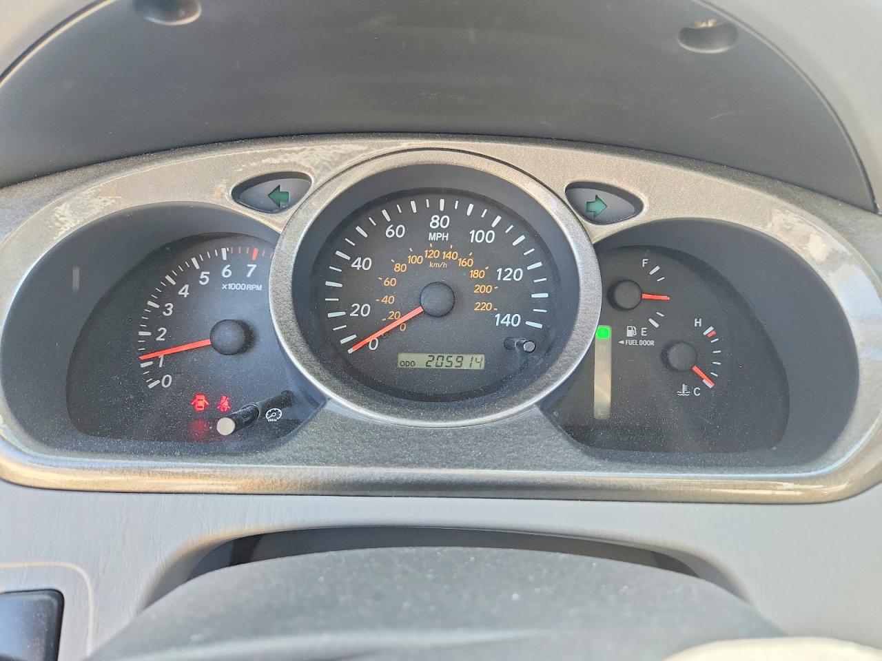 2001 Toyota Highlander Base Silver vin: JTEGF21A810015830