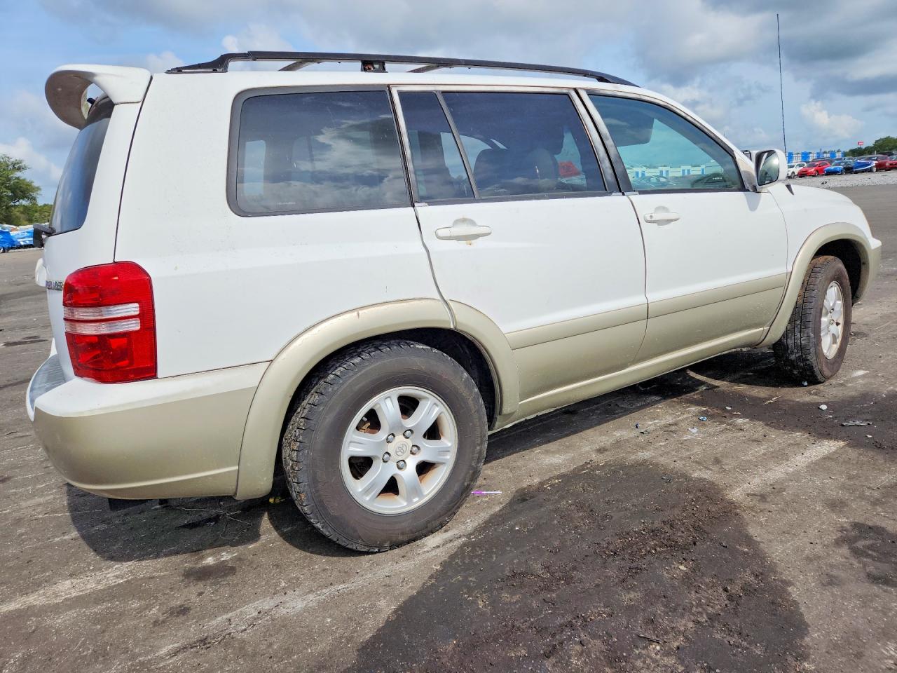 2001 Toyota Highlander Base White vin: JTEGF21A810027931