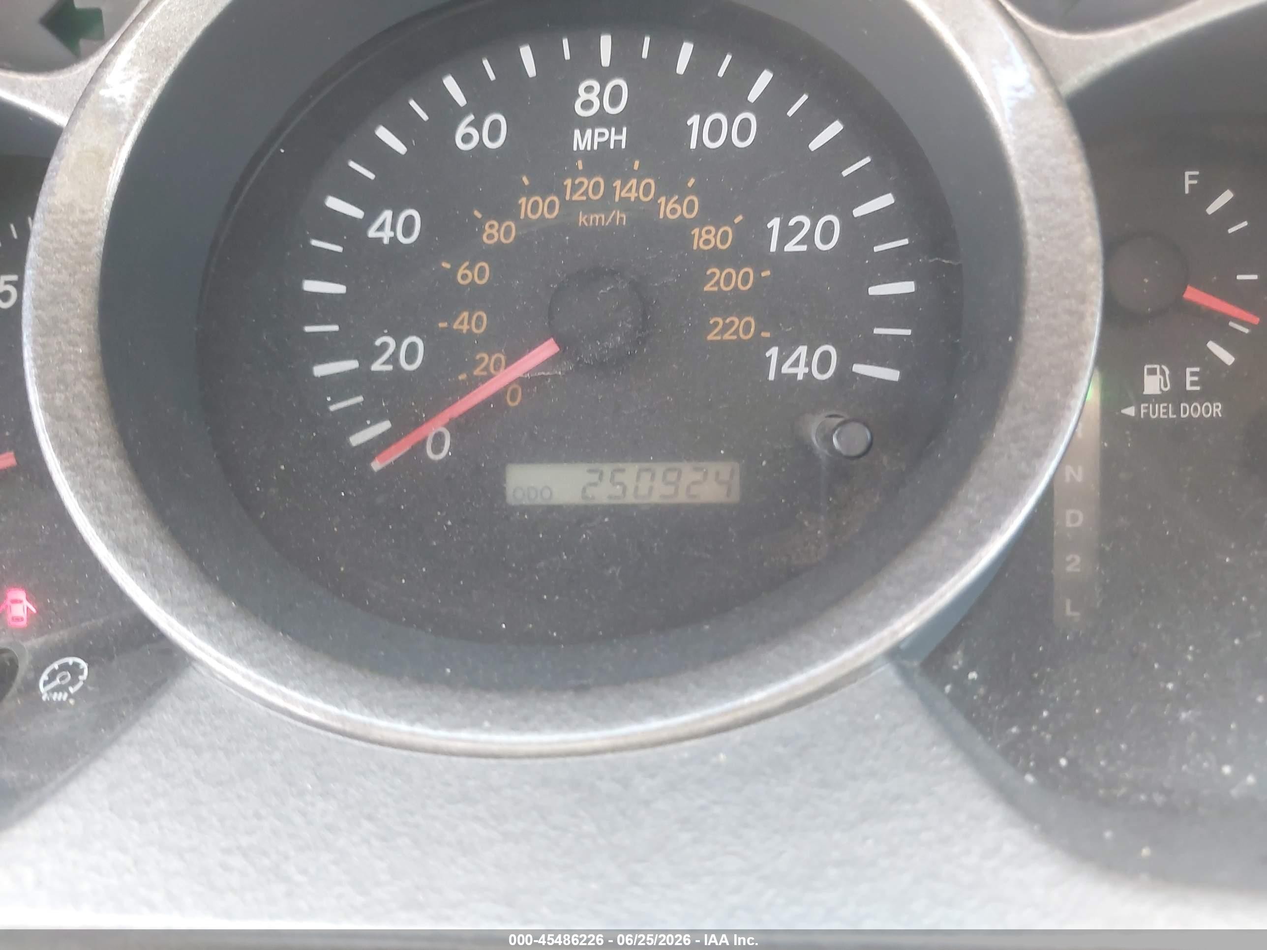 2002 Toyota Highlander V6 Gold vin: JTEGF21A820044861