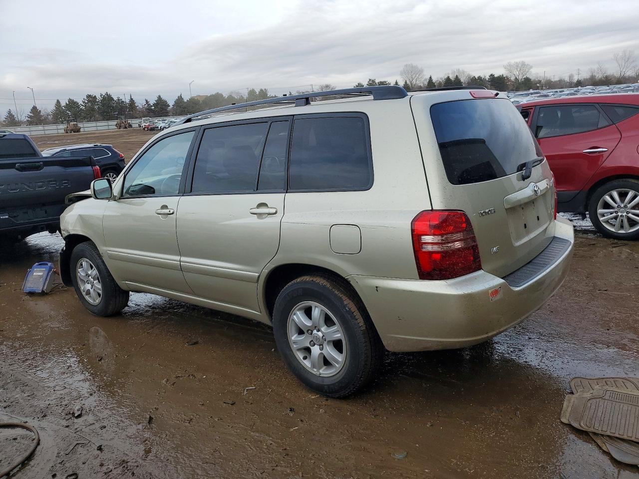2002 Toyota Highlander Base Cream vin: JTEGF21A820068304