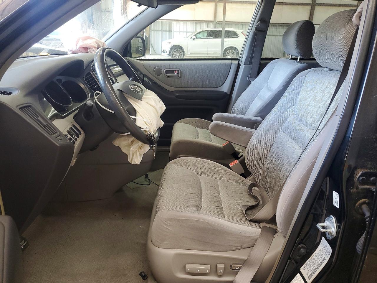 2001 Toyota Highlander Base Black vin: JTEGF21AX10025212